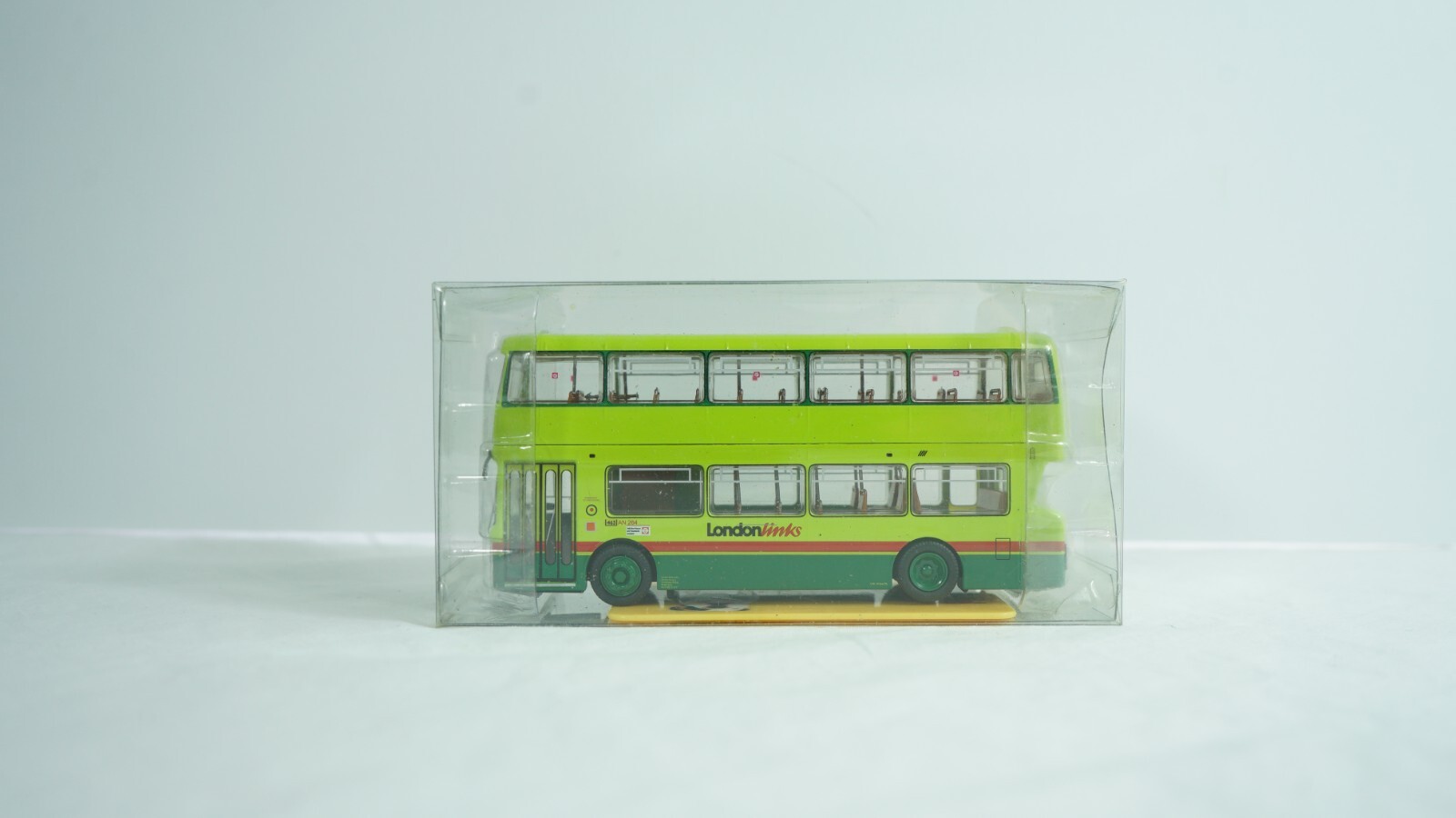 Britbus 1/76 Diecast London Links Double Deck Bus Item ANI-26 B8