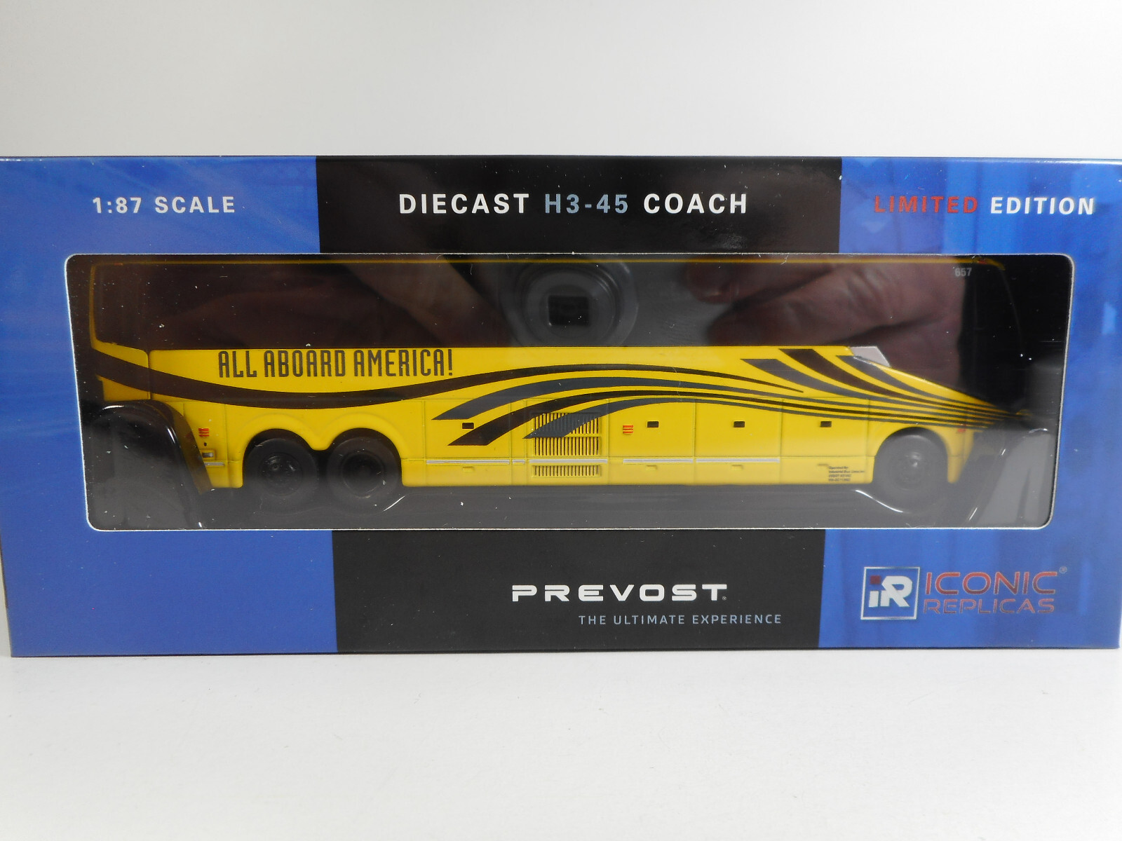 Iconic Replicas 1:87 Prevost X3-45 Bus All Aboard America USA