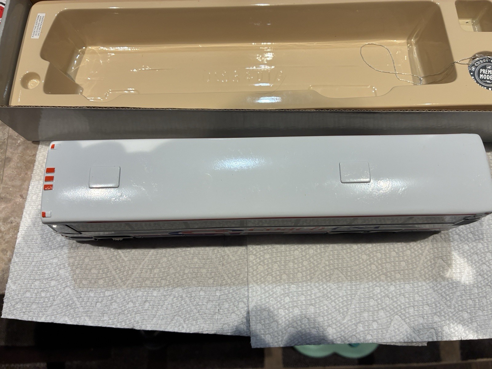 Corgi MCI 102-DL3 Coach USA Bus – LIMITED EDITION Model 53403 1/50 Scale NIB