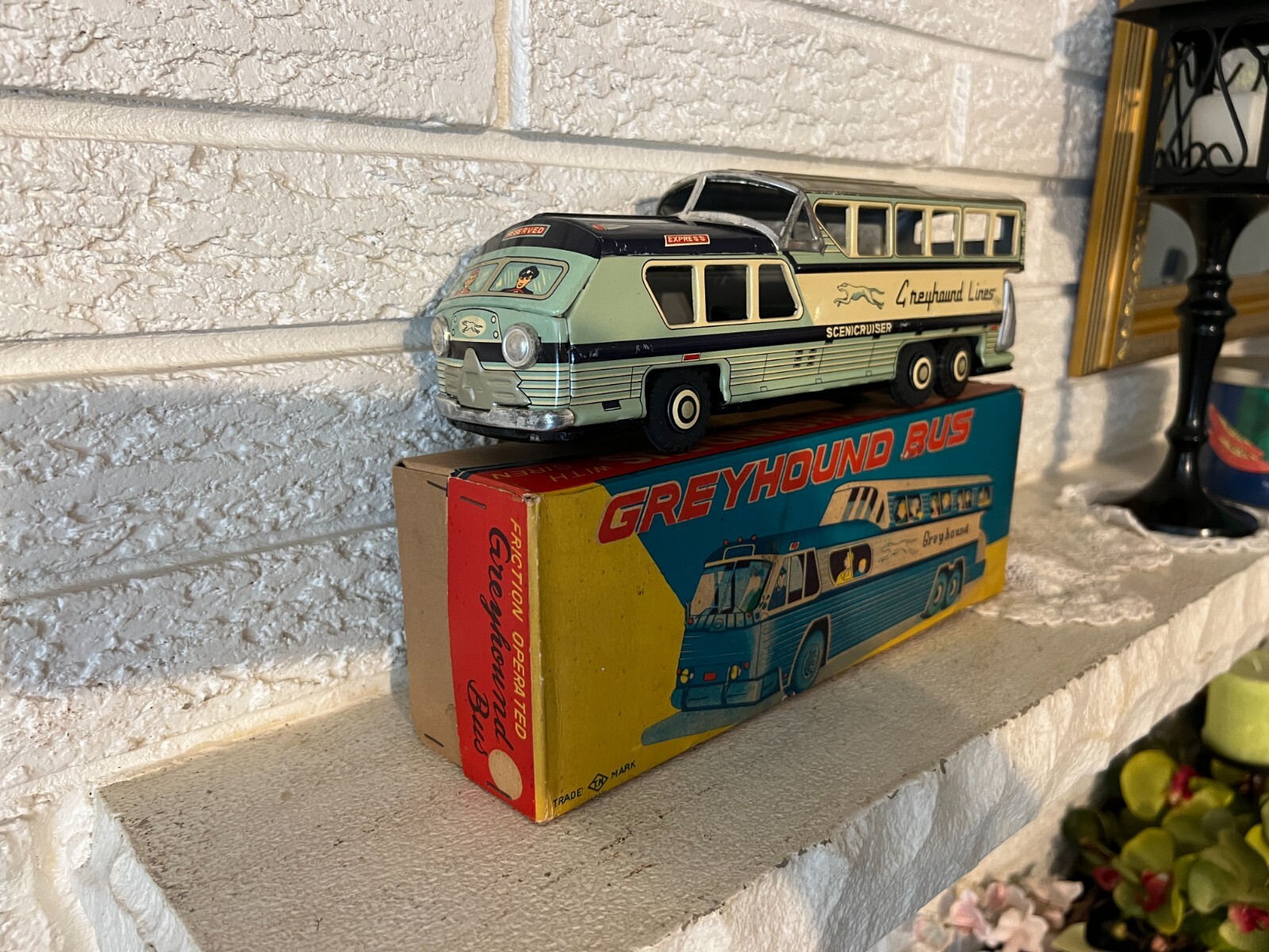 Antique Nomura (Japan) Tin Friction w siren 11″ Greyhound SceniCruiser c box