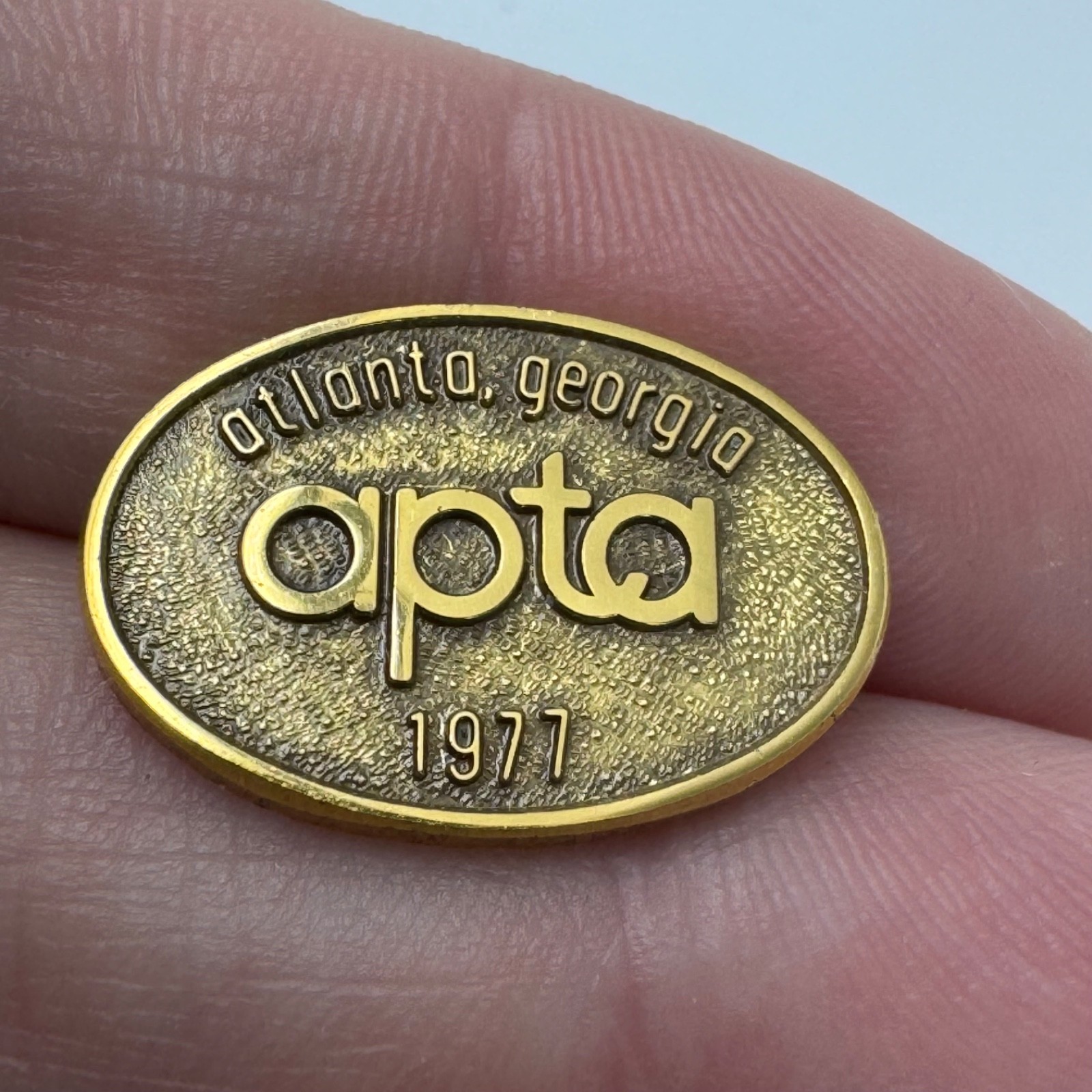 Atlanta Georgia APTA 1977 Public Transportation Association Lapel Pin Gold
