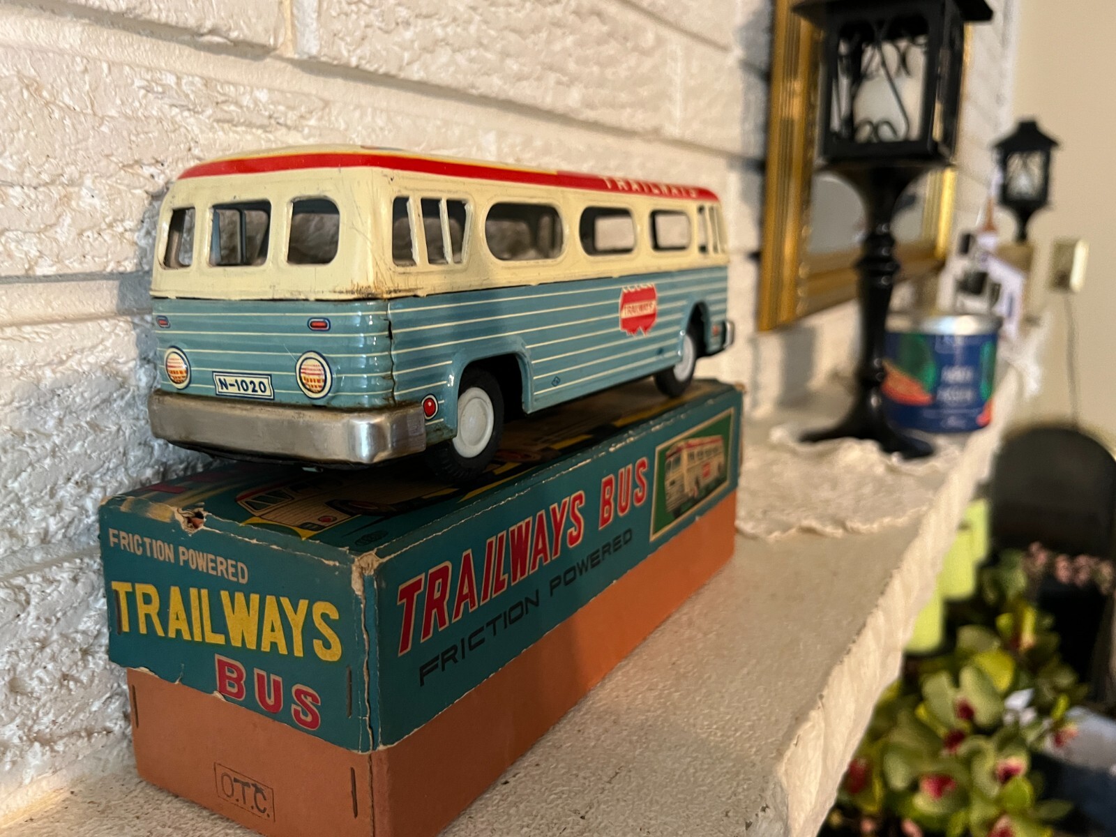 Antique Nomura (Japan) 10″ Tin Friction Trailways Bus w box
