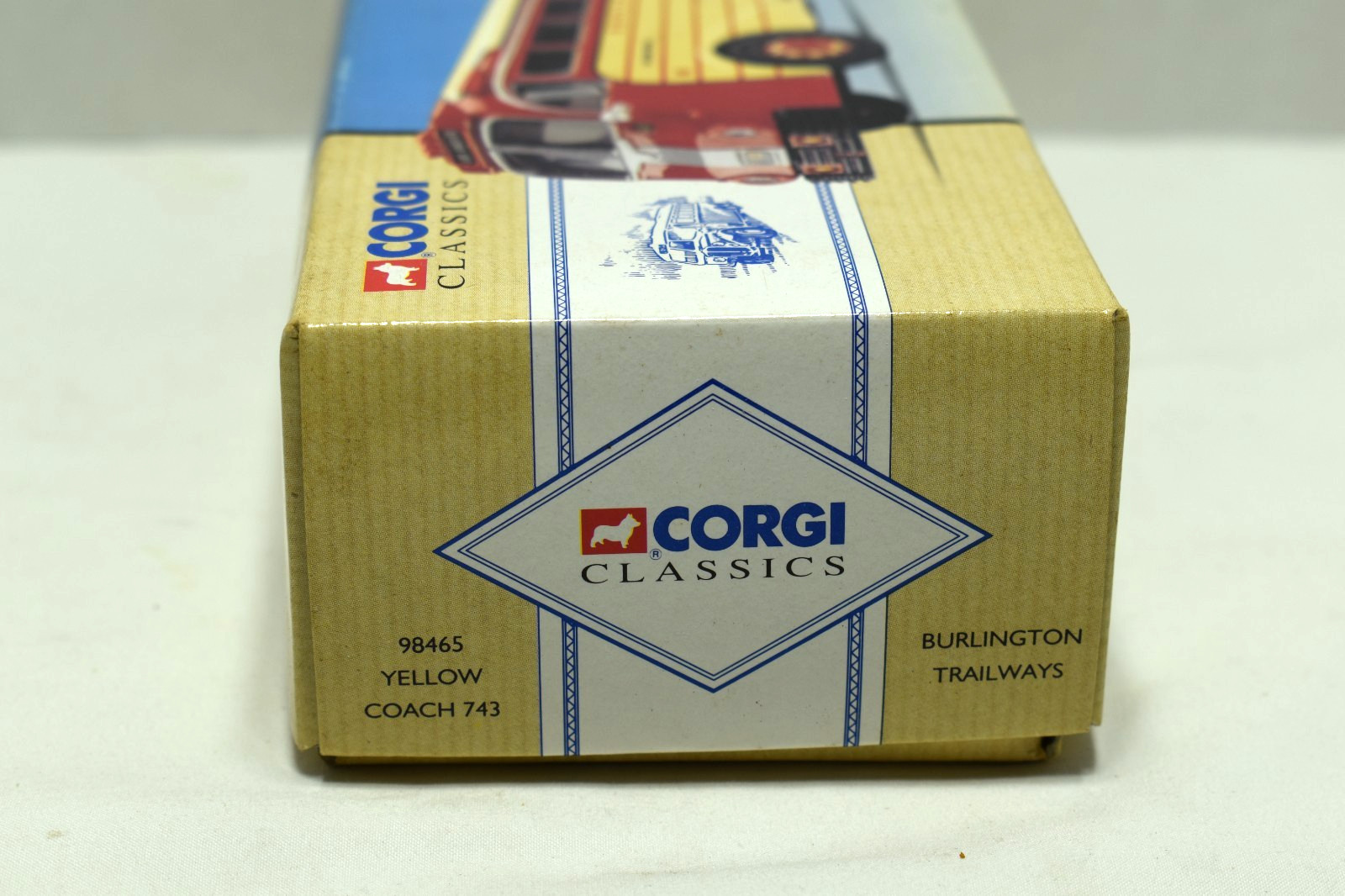 Corgi Classics Burlington Trailways 98465 Yellow Coach 743 Diecast Bus