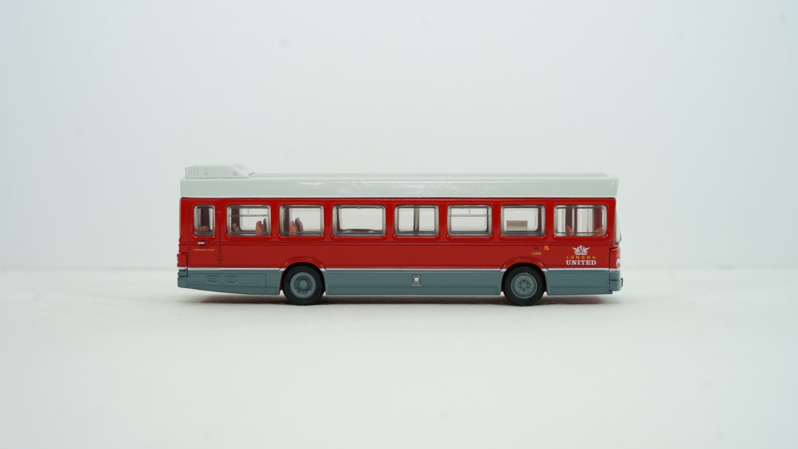 EFE Gilbow 1/76 Leyland National London United Bus Item 14404DL NEW HO6