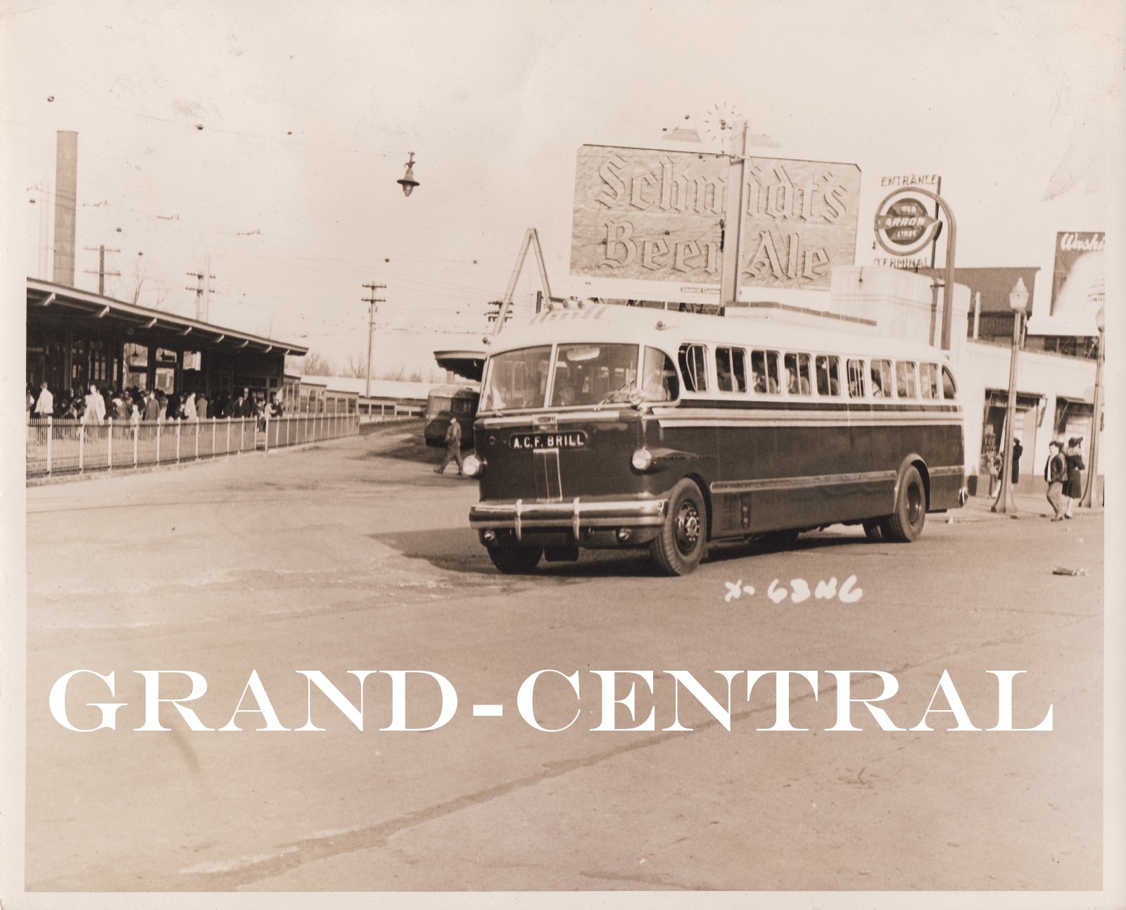 PSTC PHILADELPHIA SUBURBAN TRANSPORTATION CO BUS PHOTO RED ARROW LINES TERMINAL