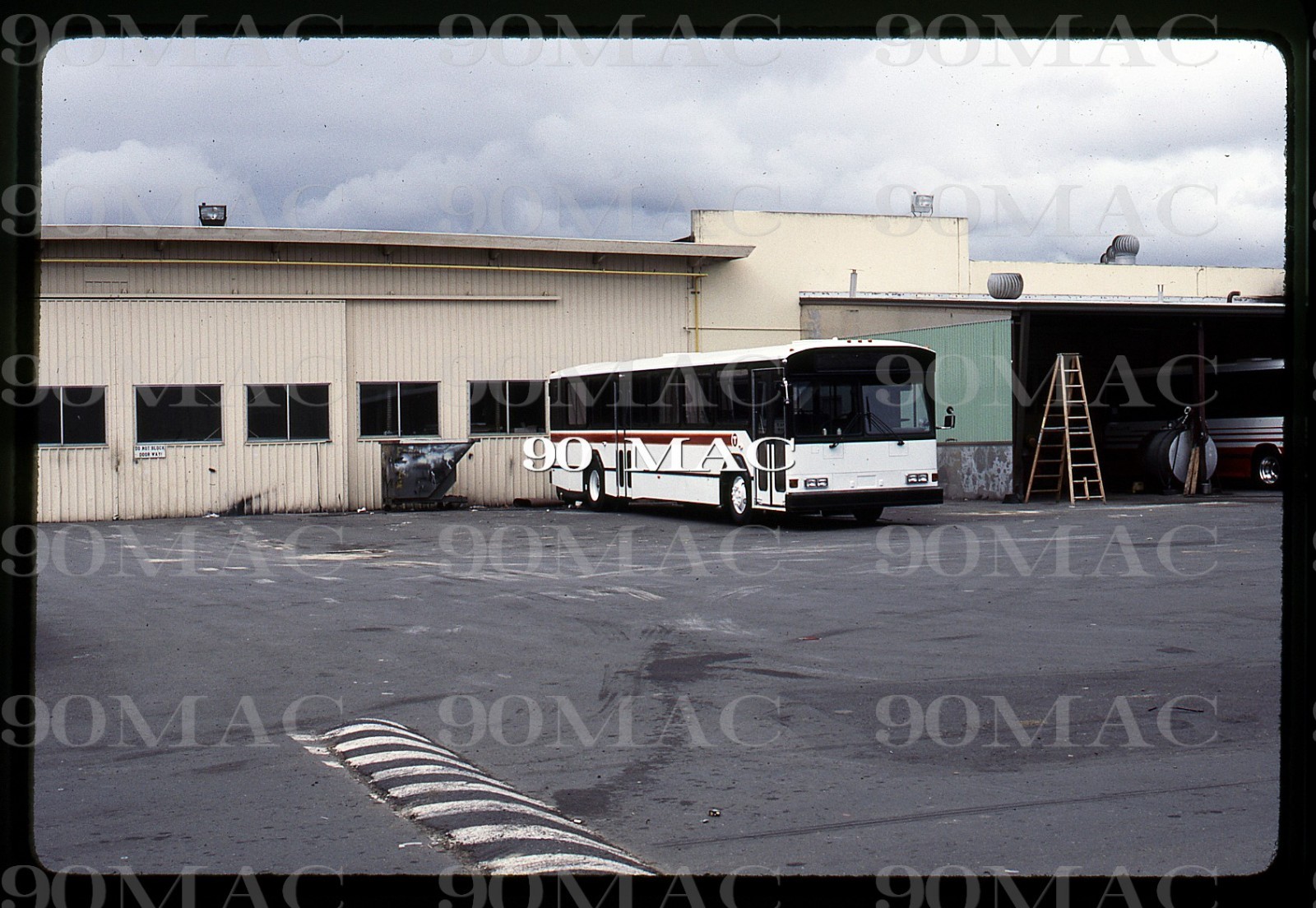 MTC. Minneapolis (MN). NEW GILLIG BUS. Original Slide 1989. HAYWARD FACTORY!