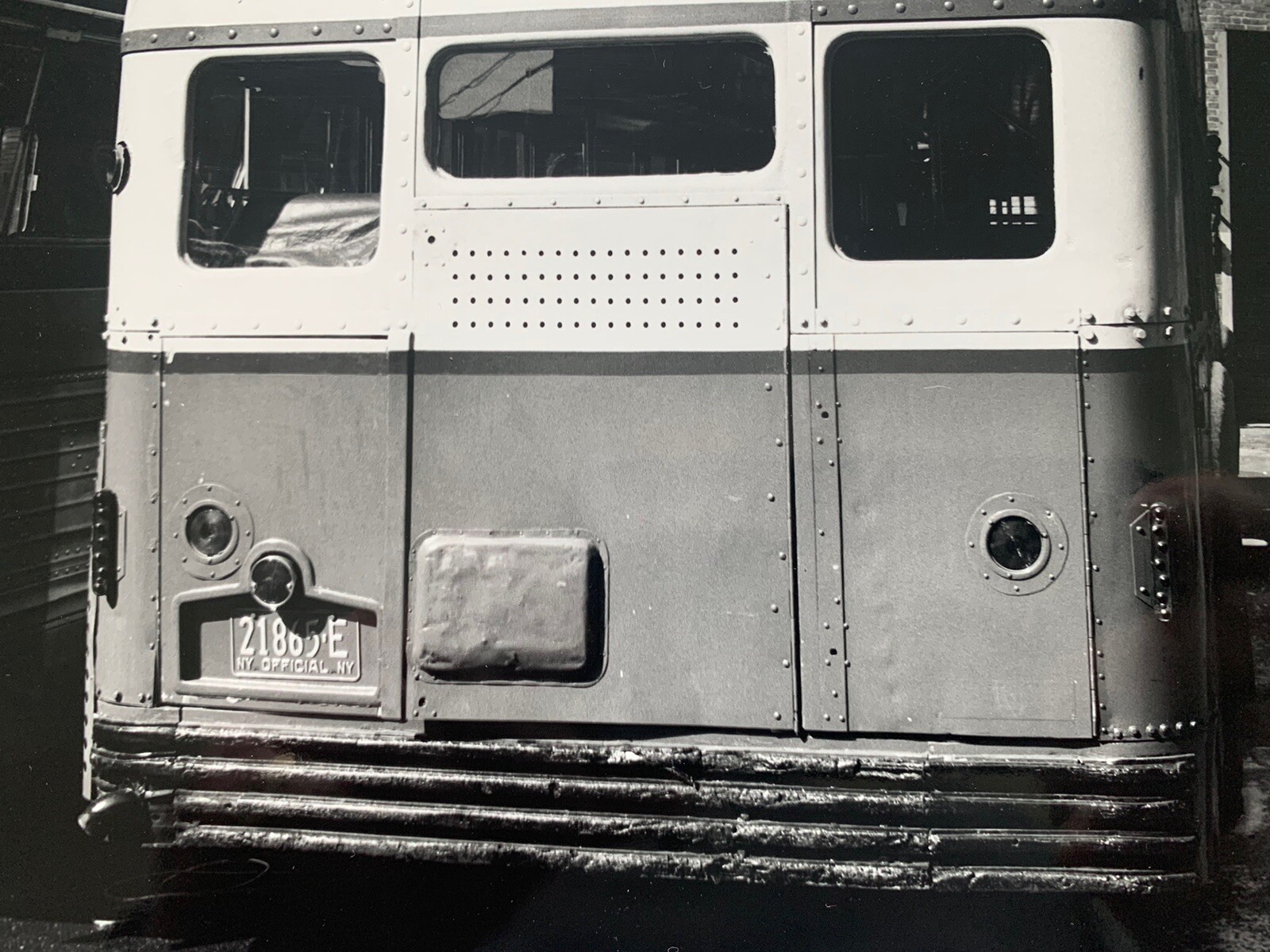 8X10 NY NYC DOUBLE DECKER BUS COLOR PHOTOGRAPH REAR END VIEW COLLECTIBLE OLD MTA