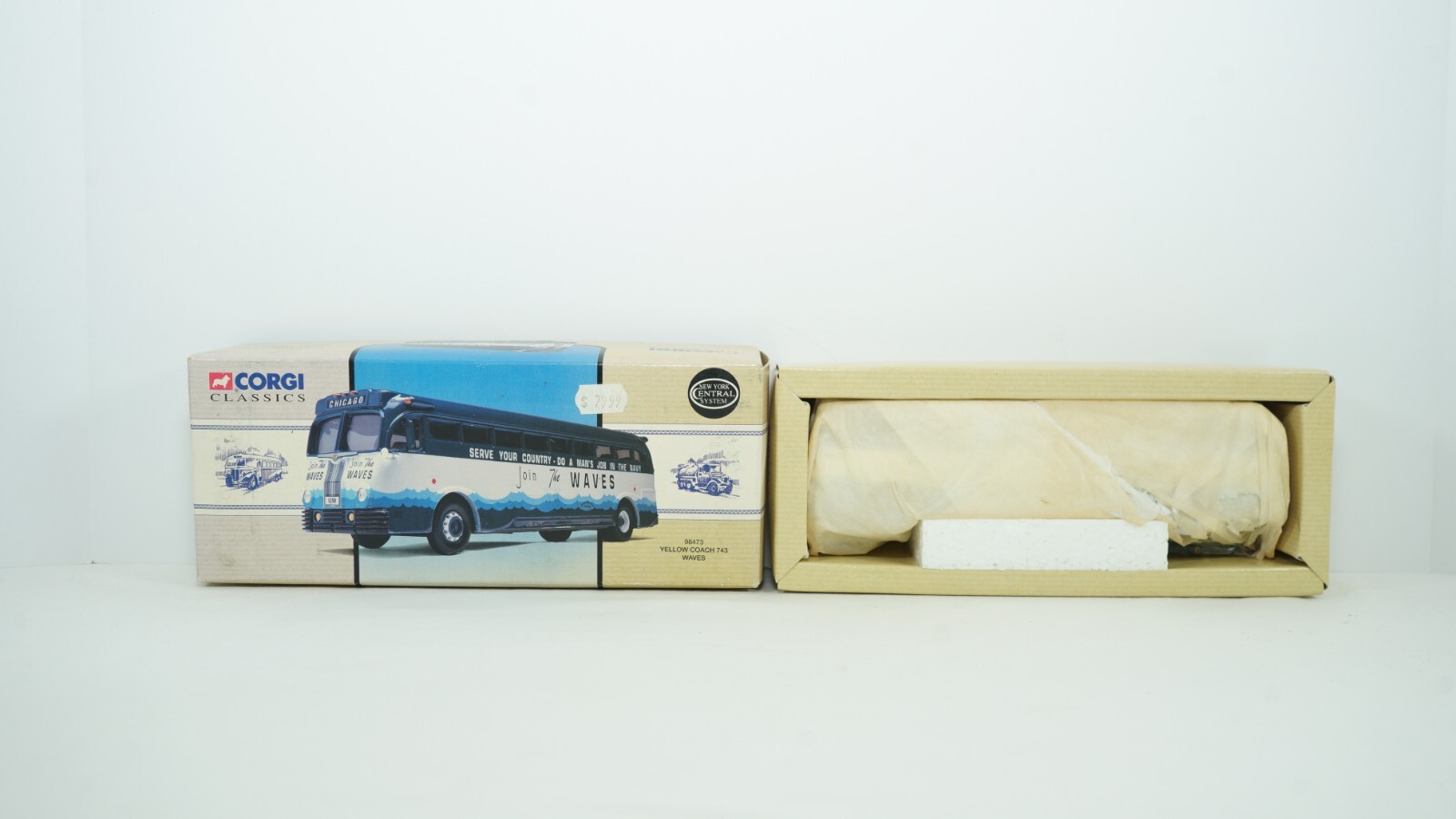 Corgi Diecast Yellow Coach 743 Chicago Waves Bus 98473 New B21