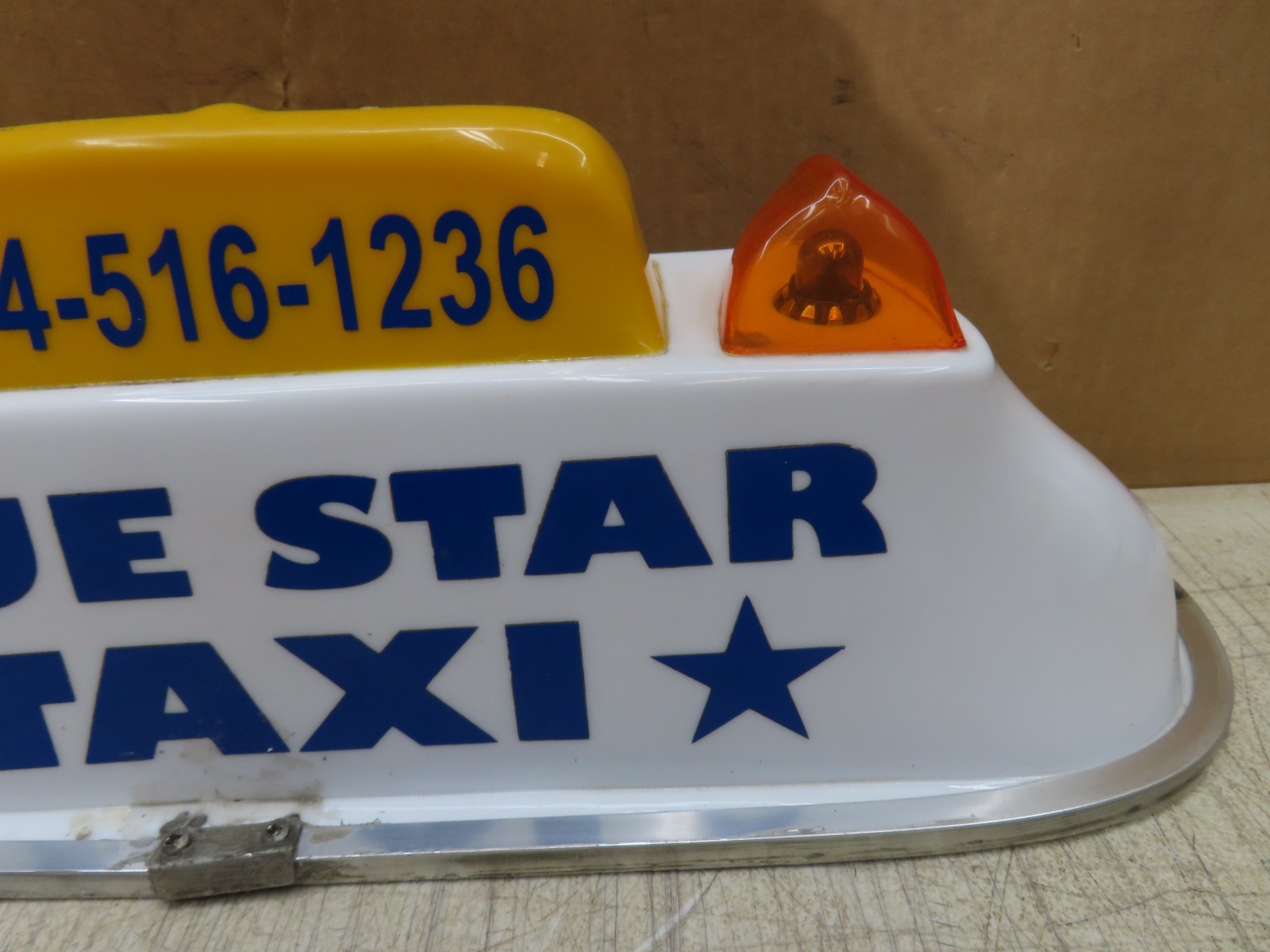 VTG BLUE STAR TAXI CAB ROOF LIGHT SIGN AD CAR TOPPER IN SERVICE MANCAVE ART LAMP