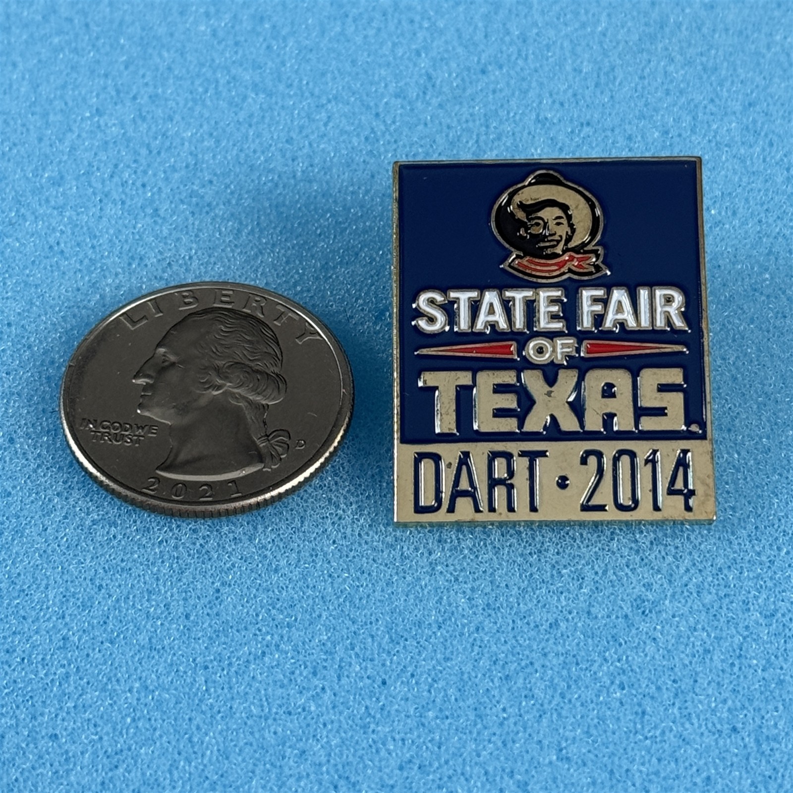 DART Dallas Area Rapid Transit Bus State Fair Of Texas 2014 Pin Pinback #59631