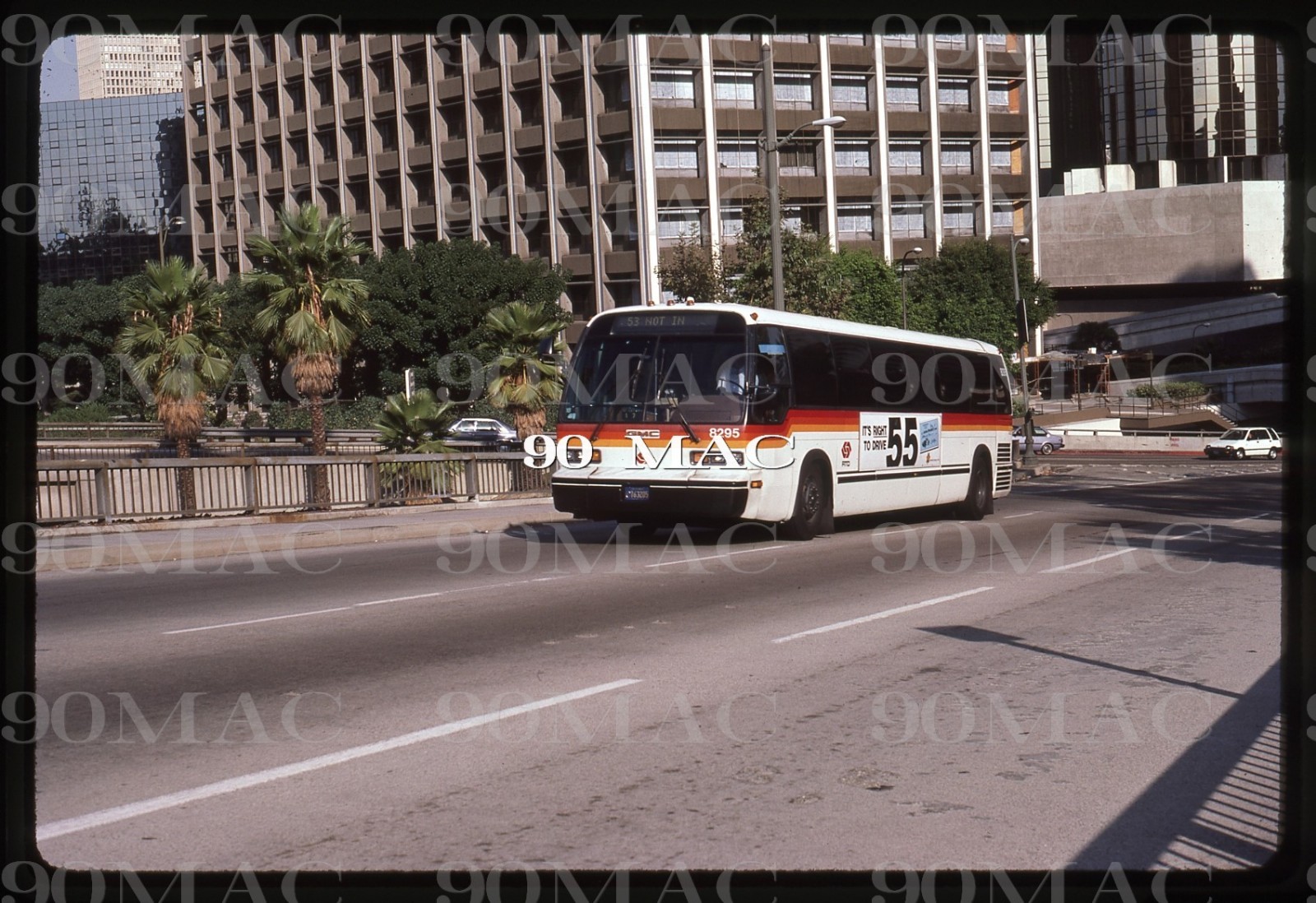 RTD-SCRTD. GM RTS BUS #8295. Los Angeles (CA). Original Slide 1985.