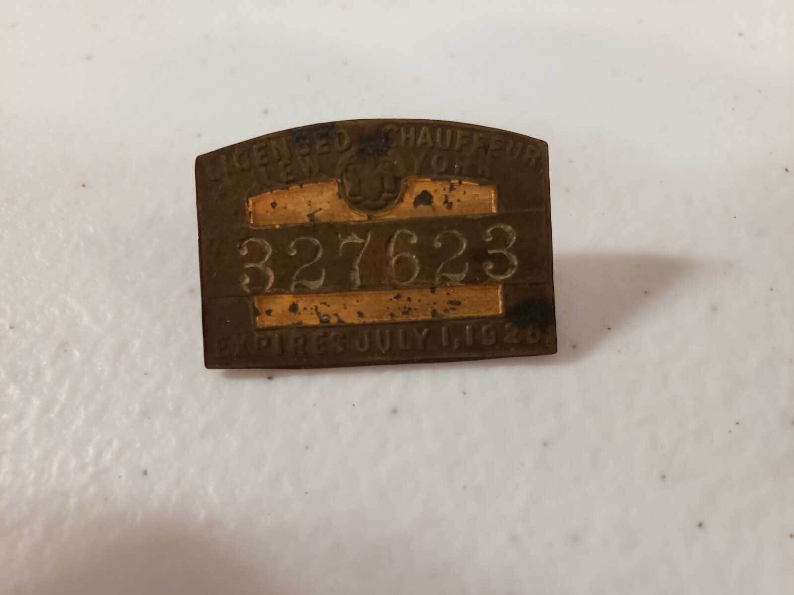 Vintage 1925 New York Chauffeur license badge # 327623 Drivers Pin.