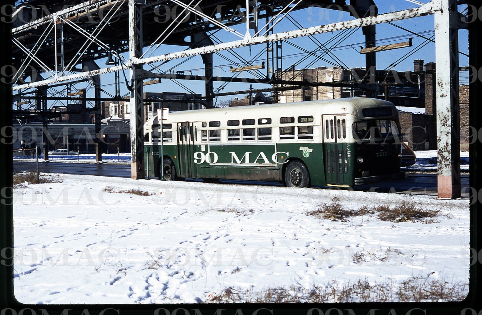 CTA. MACK BUS #7212. Chicago (IL). Original Slide 1972. (A)