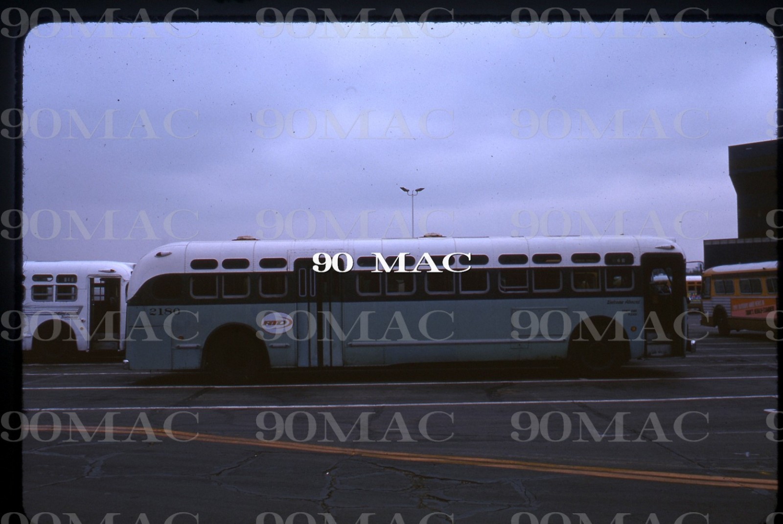 SCRTD-RTD. DIVISION 7. West Hollywood (CA). Original Slide 1975. BUS #2180. (A)