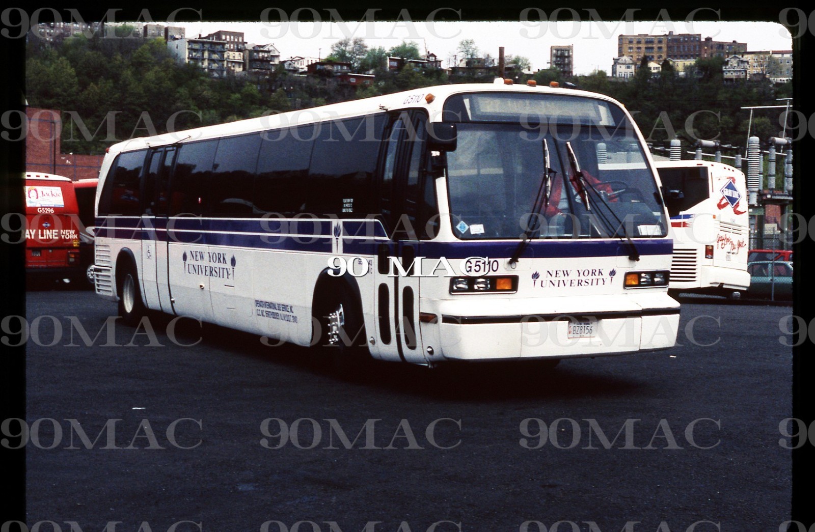 NYU. GM RTS COACH. BUS #G5110. New York (NY). Original Slide 1998.