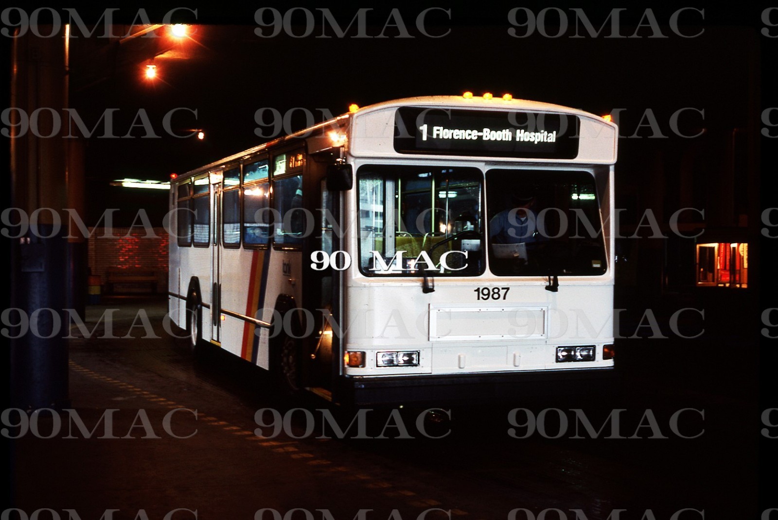 TANK. GILLIG PHANTOM BUS #1987. DIXIE TERMINAL (KY). Original Slide 1983. (B)