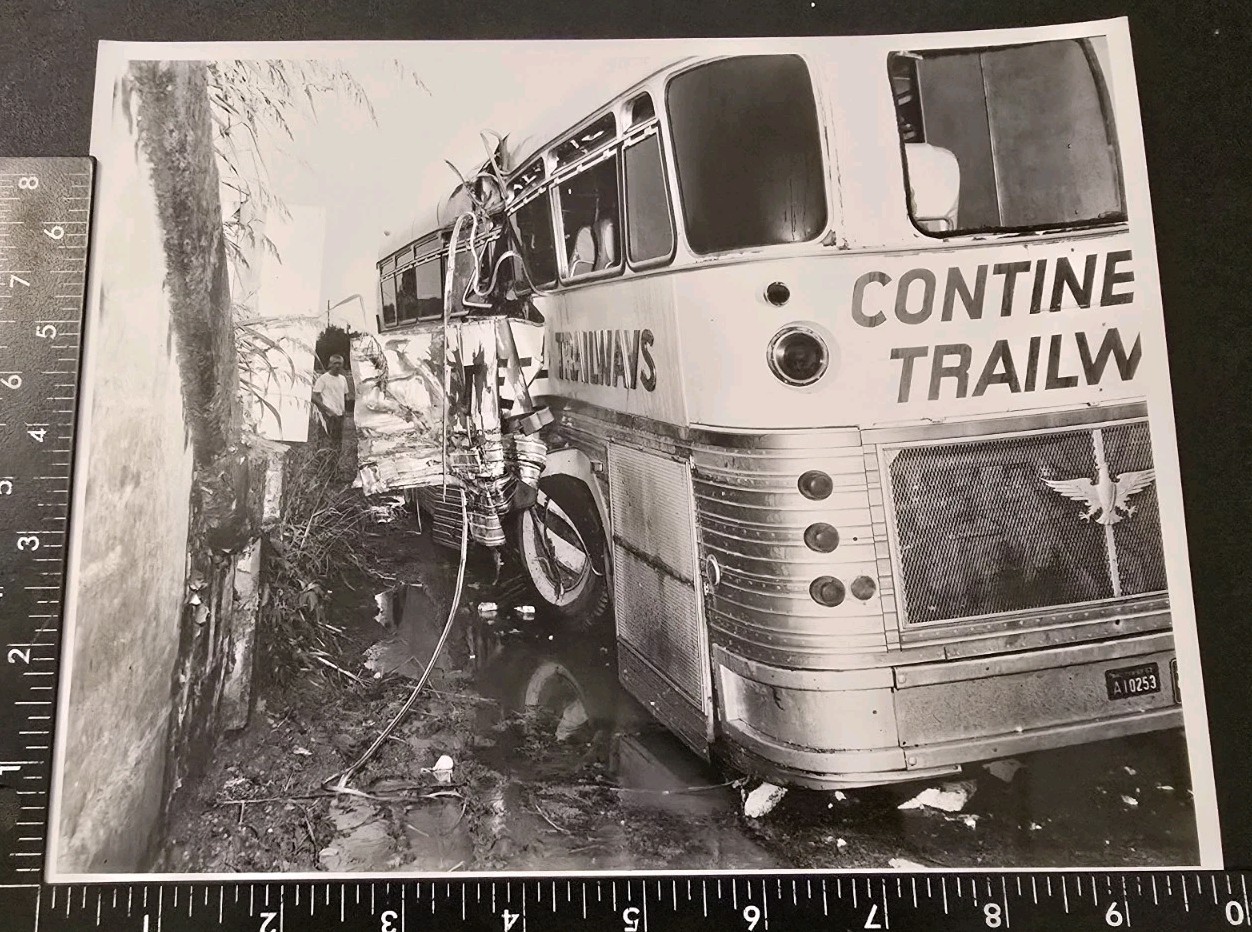 1960s Continental Trailways Wreck Texas 8×10 Glossy