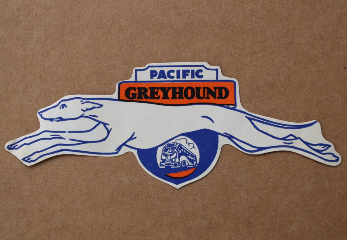 NOS NEAR MINT 1950s era PACIFIC GREYHOUND BUS Old Graphic 6 inch Decal Sign