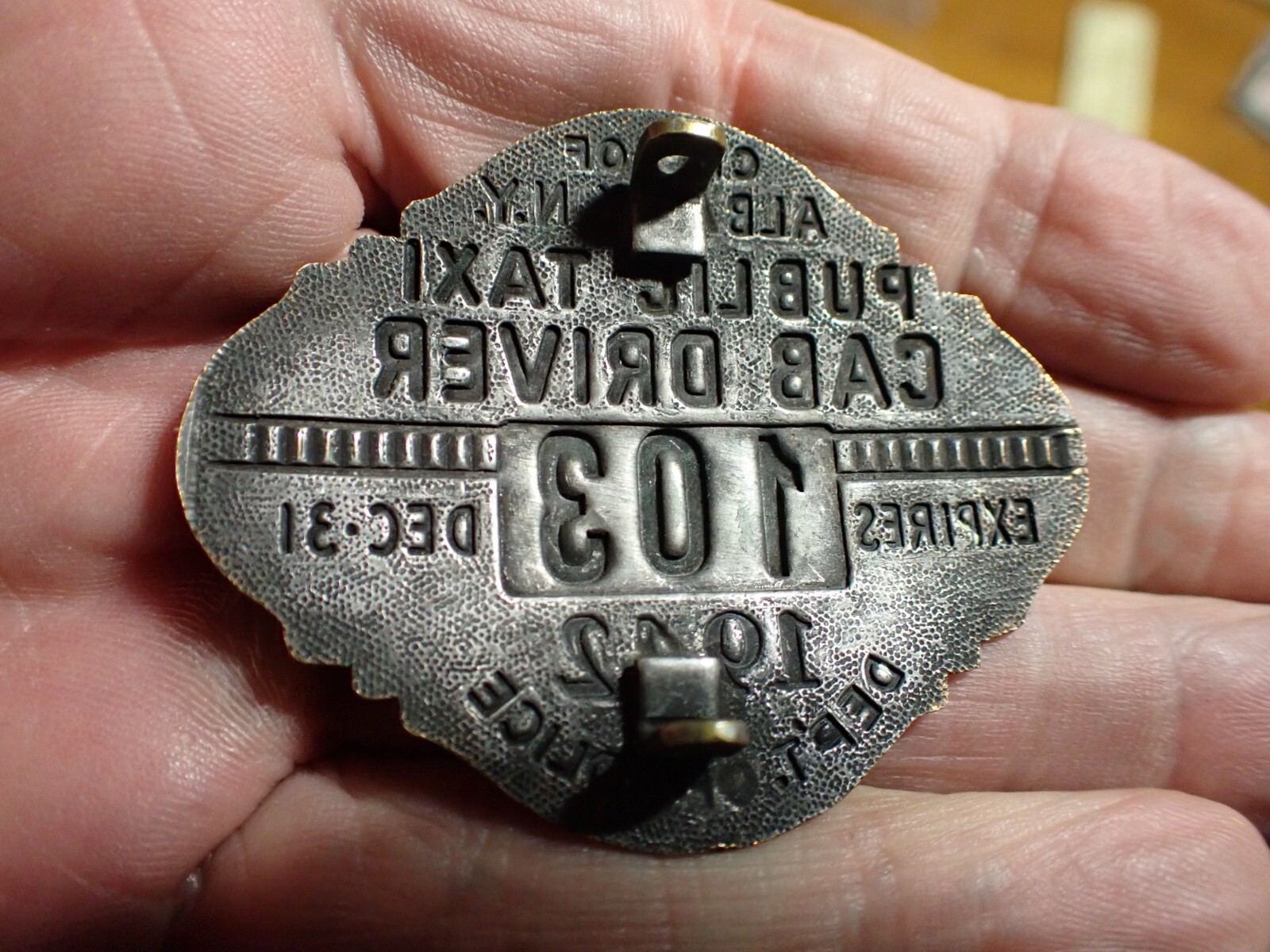 ALBANY NEW YORK PUBLIC TAXI CAB DRIVER BADGE 1942 OBSOLETE BX M #10
