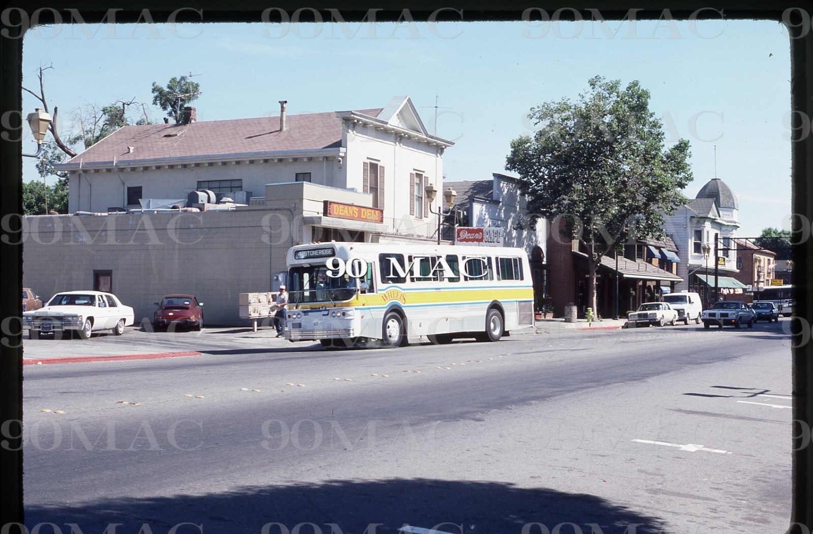 WHEELS-LAVTA. AM GENERAL BUS #107. Livermore (CA). Original Slide 1986. (B)