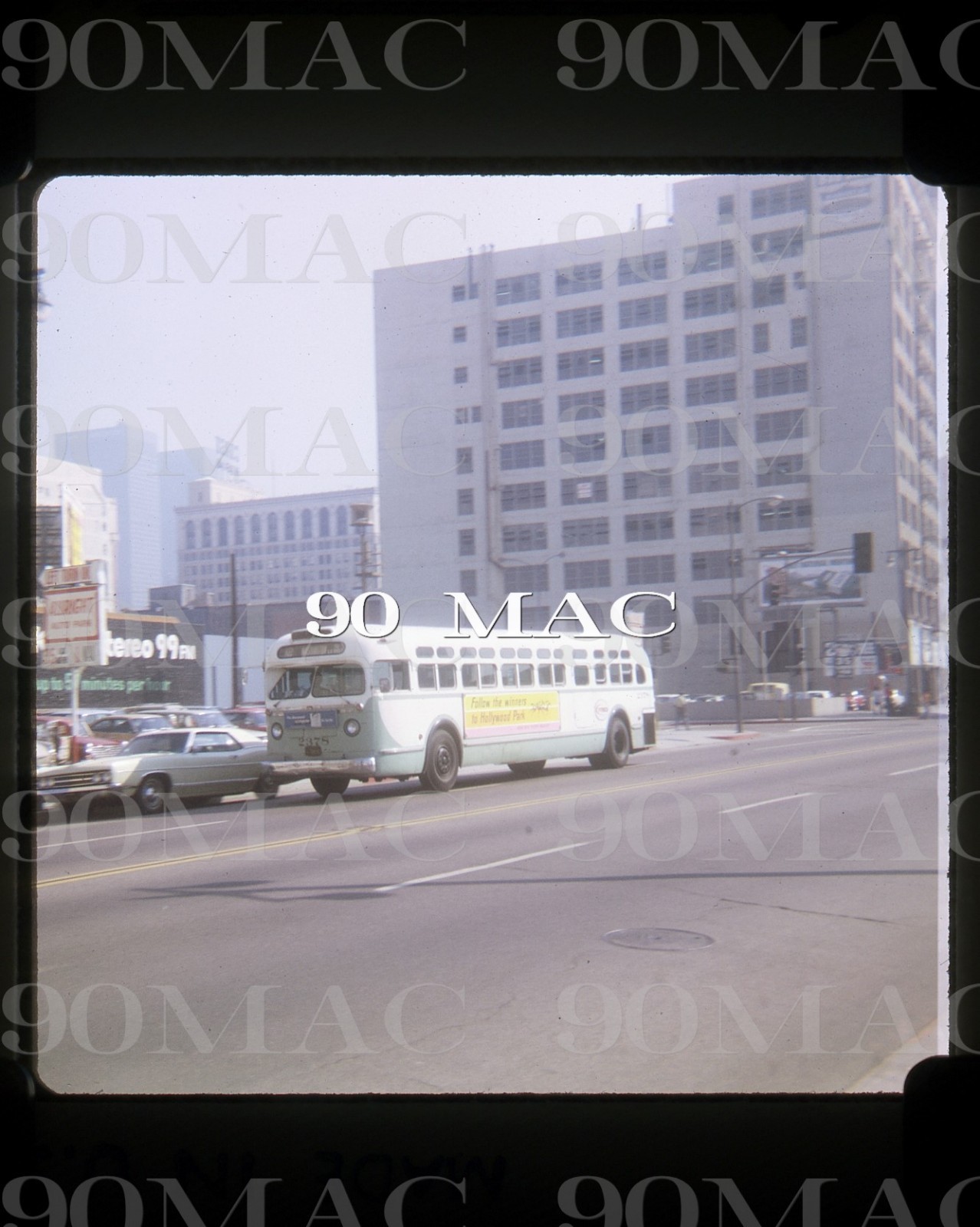 SCRTD-RTD. LOS ANGELES (CA). Original Slide 1974. BUS #2378.