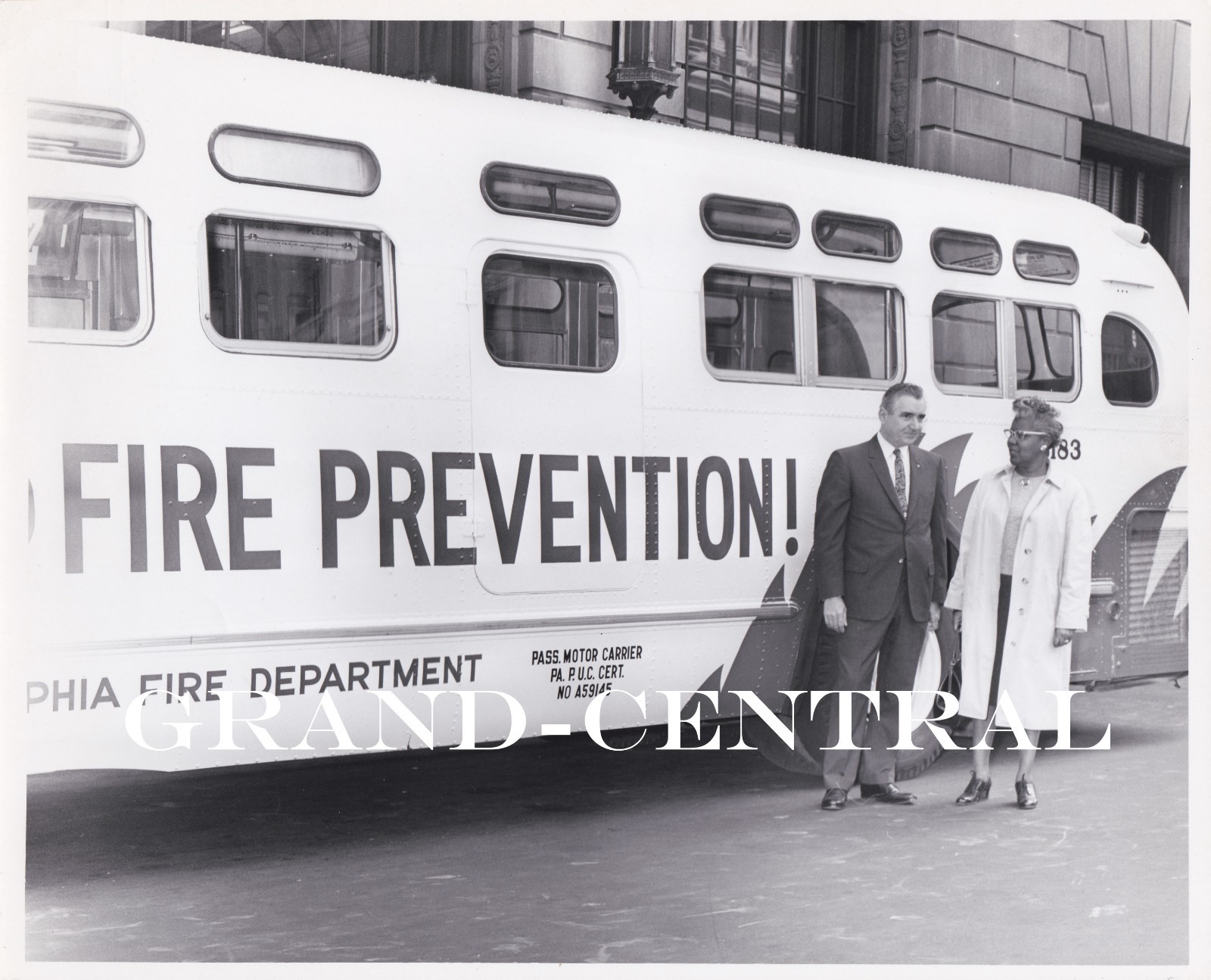 ORIGINAL PTC PHILADELPHIA TRANSPORTATION CO BUS PHOTO FIRE PREVENTION BUS PA