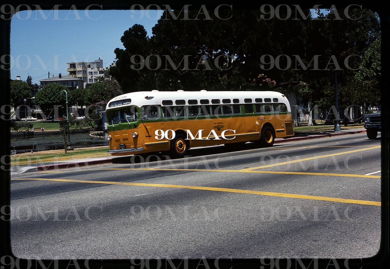 LATL. GM COACH BUS #6339. Sacramento (CA). 2 Original Slides 1977. MENDES (Q-R)