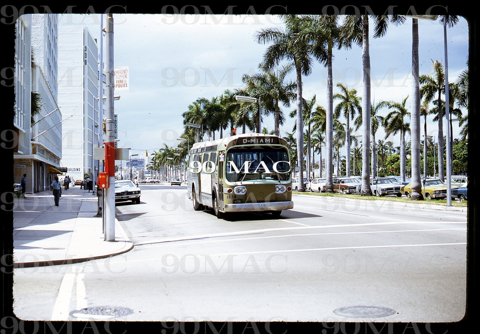 MIAMI-DADE TRANSIT. GM COACH BUS #1928. Miami (FL). Original Slide 1991.