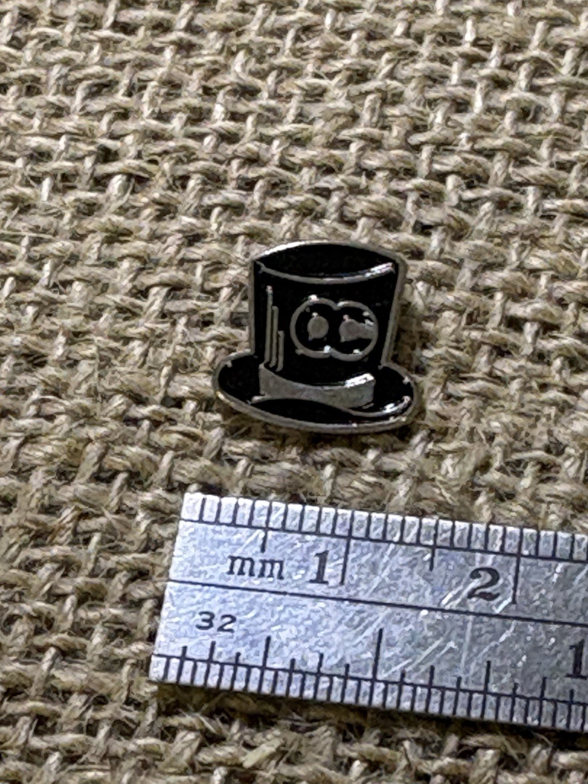 OC Transpo TOP HAT Ottawa Public Transportation Black Silver Tone Lapel Pin