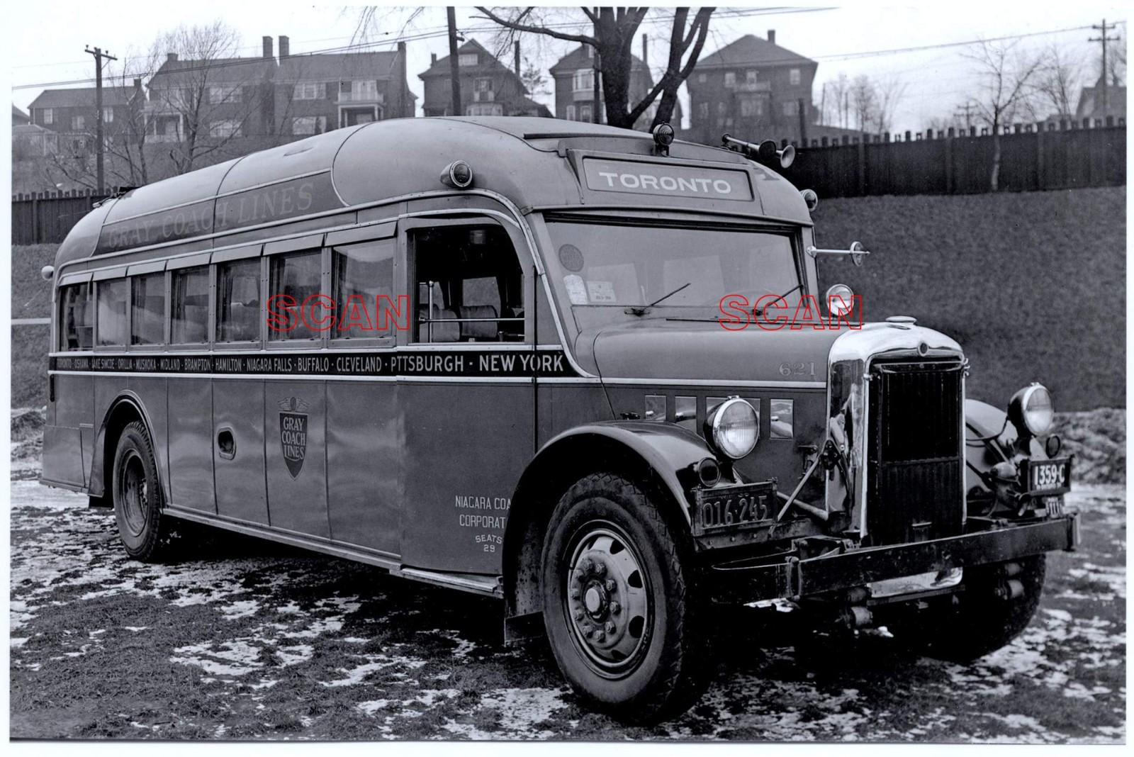 26BB800B RP 1936/2000s GMC VZ BUS GRAY COACH LINES #621 HILLCREST SHOPS TORONTO