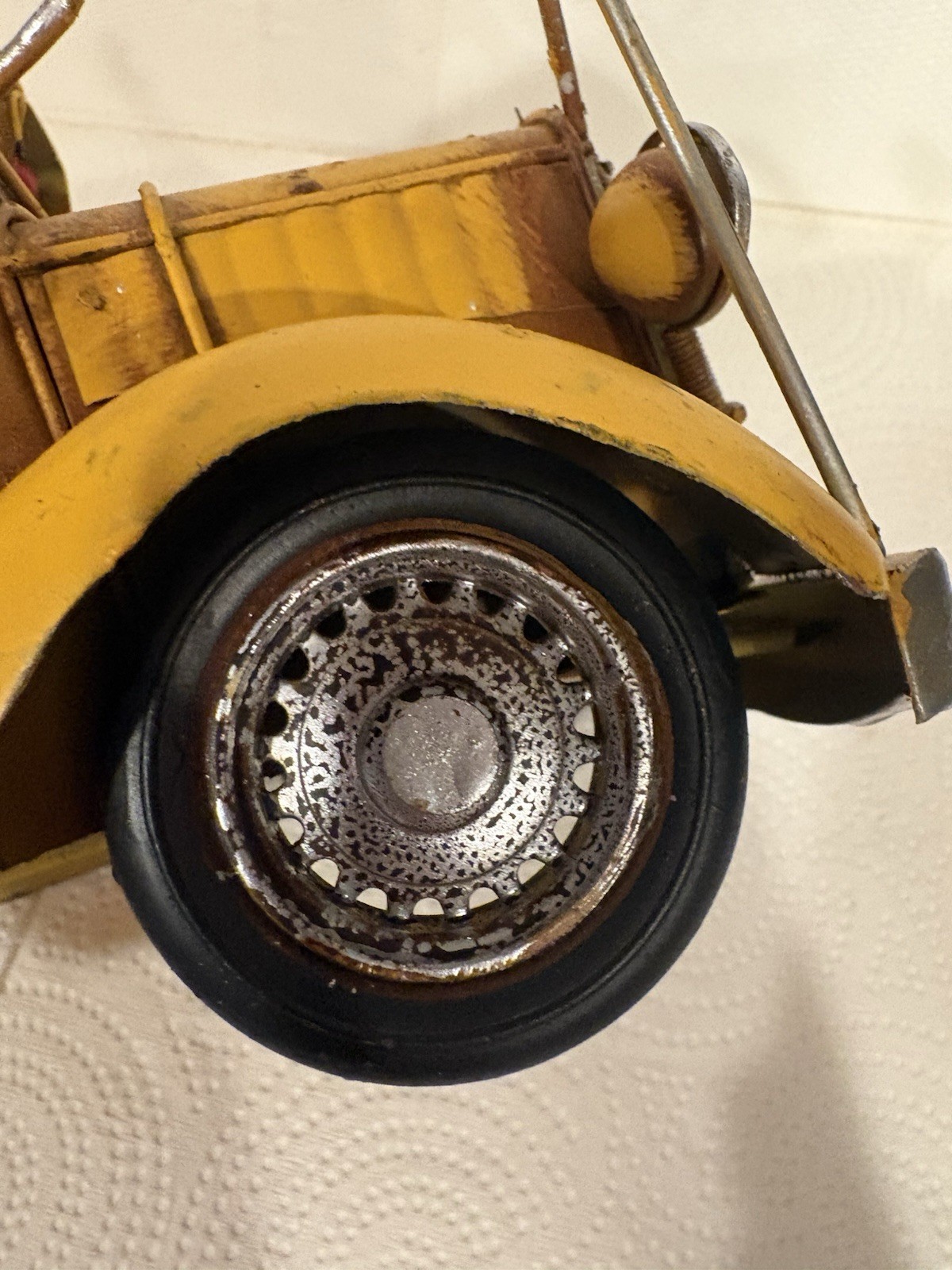 Vntg Yellow Metal School Bus Model Rustic Decor Worn Finish Rusty & Dirty 10 x 6
