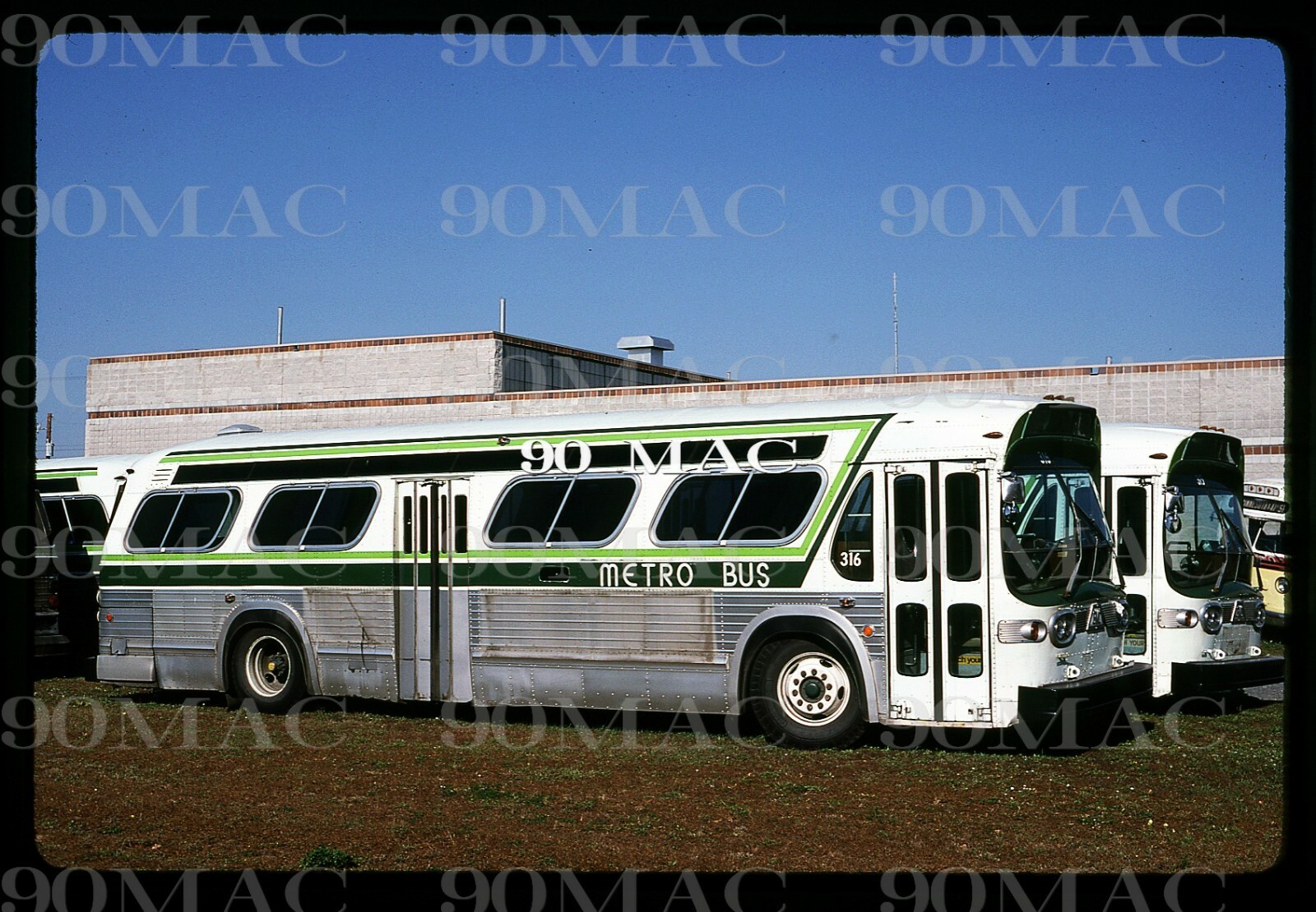 Metro Bus. GM Coach Bus #316. Saint Cloud (MN). Original Slide 1989.