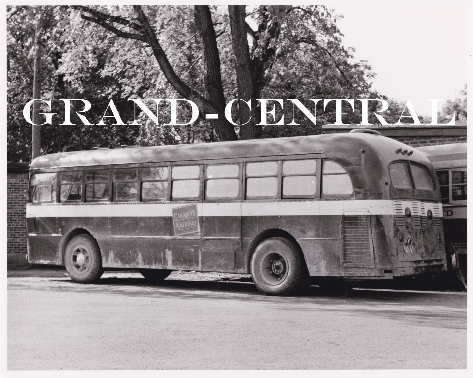 CANADIAN NATIONAL CN BUS PHOTO ST. CATHARINES ONTARIO CANADA –