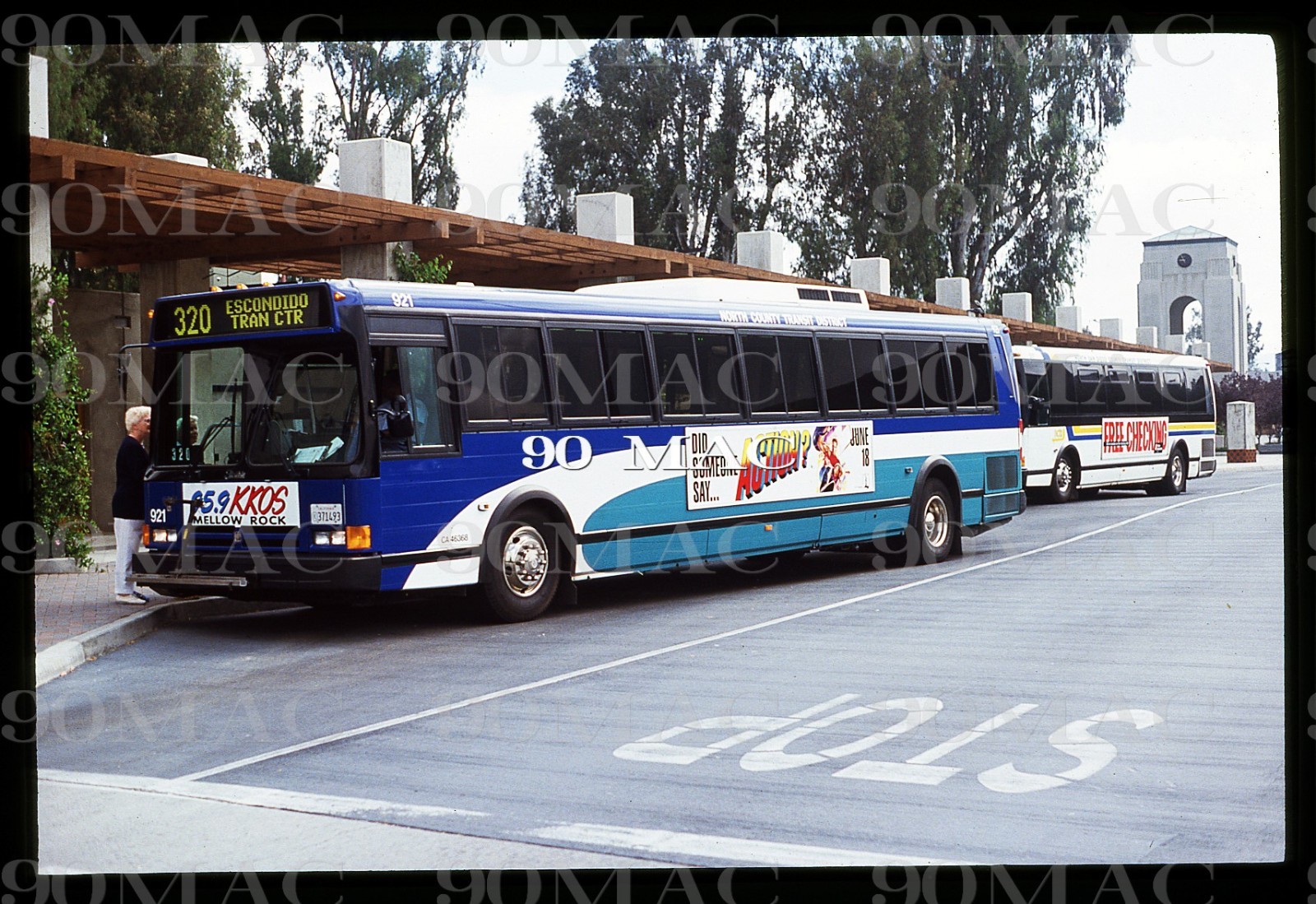 NCTD. FLXIBLE METRO BUS #921. Oceanside (CA). Original Slide 1993.