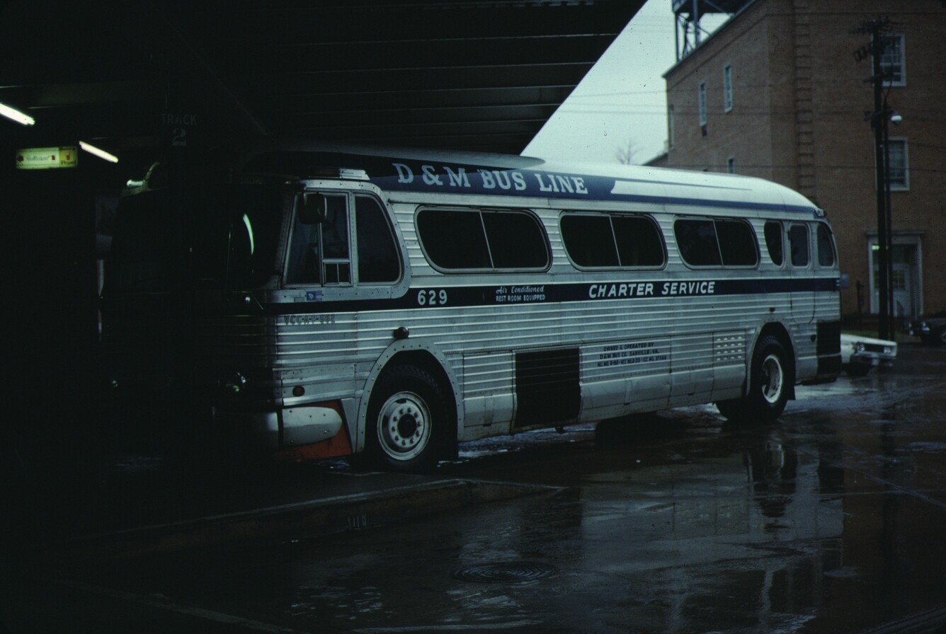 D&M Bus Line GM PD 4104 bus Kodachrome original Kodak slide