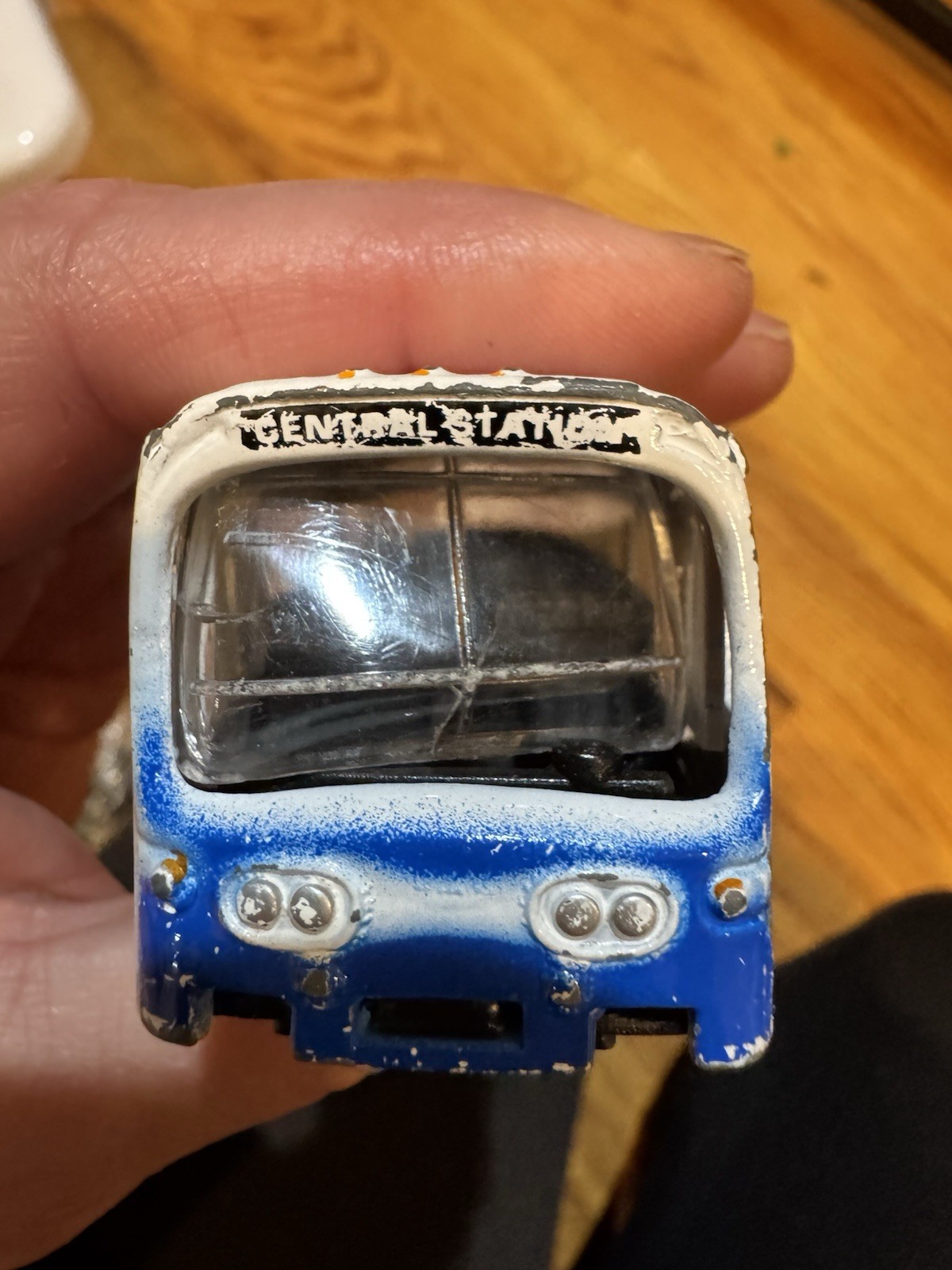 Diecast New York Bus White Blue Central Station Collectible Toy Vehicle