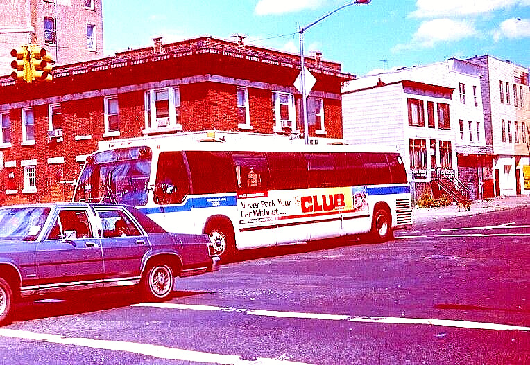 ORIGINAL KODACHROME SLIDE NYC BUS 1981 GM RTS #2290 161 ST-MELROSE JUNE 15 1995