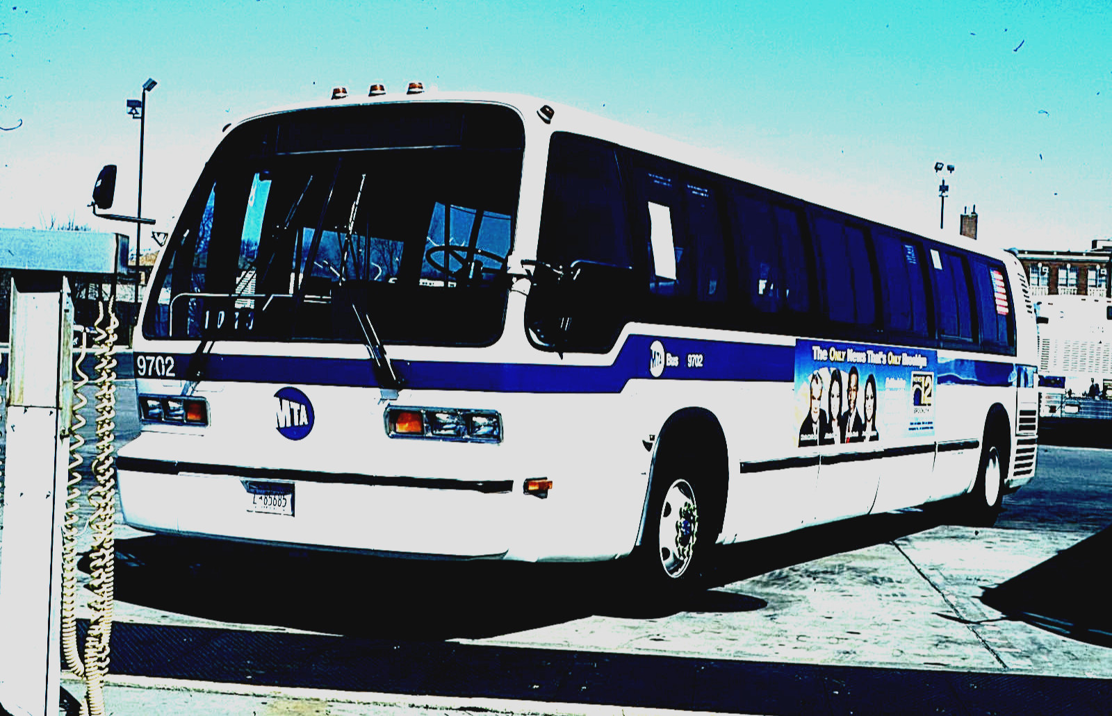 ORIGINAL KODACHROME SLIDE MTA BUS 1994 TMC RTS #9702 SPRING CREEK DEPOT 3/29/08