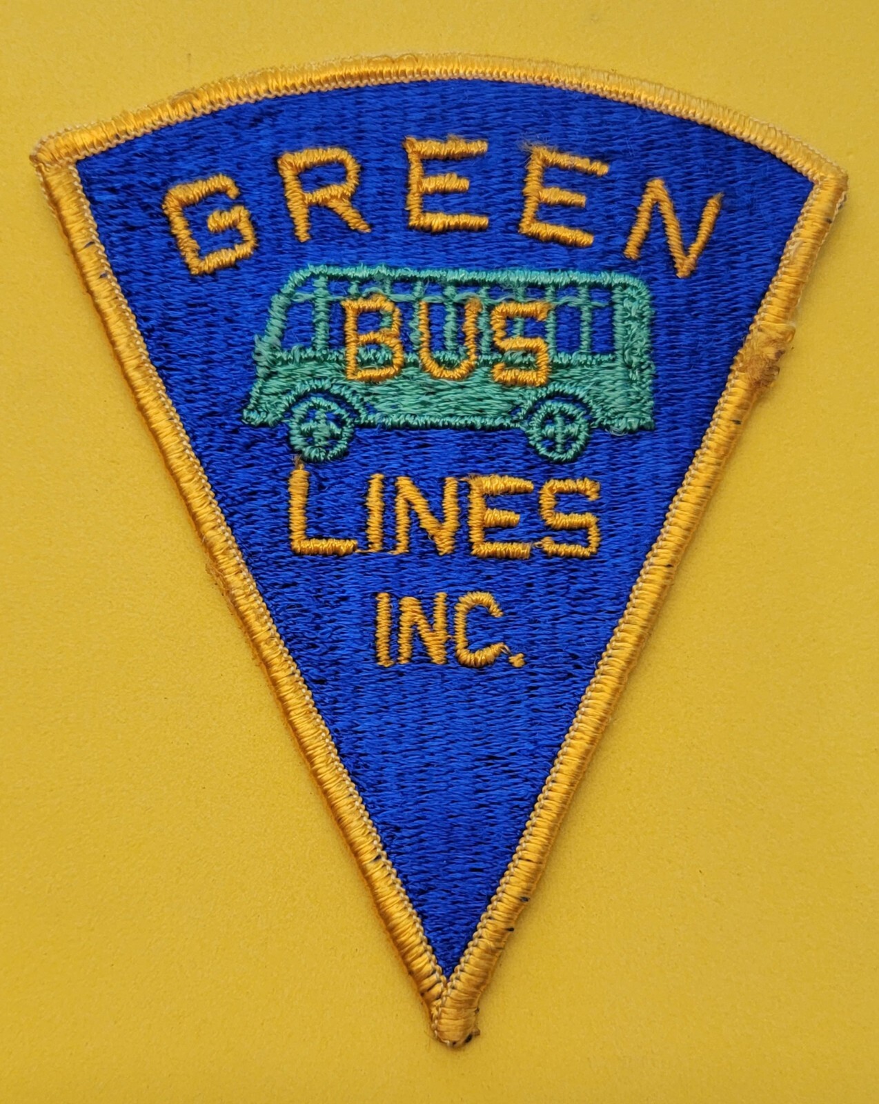 VINTAGE GREEN BUS LINES BADGE NEW YORK CITY QUEENS N.Y. EARLY SEW ON PATCH