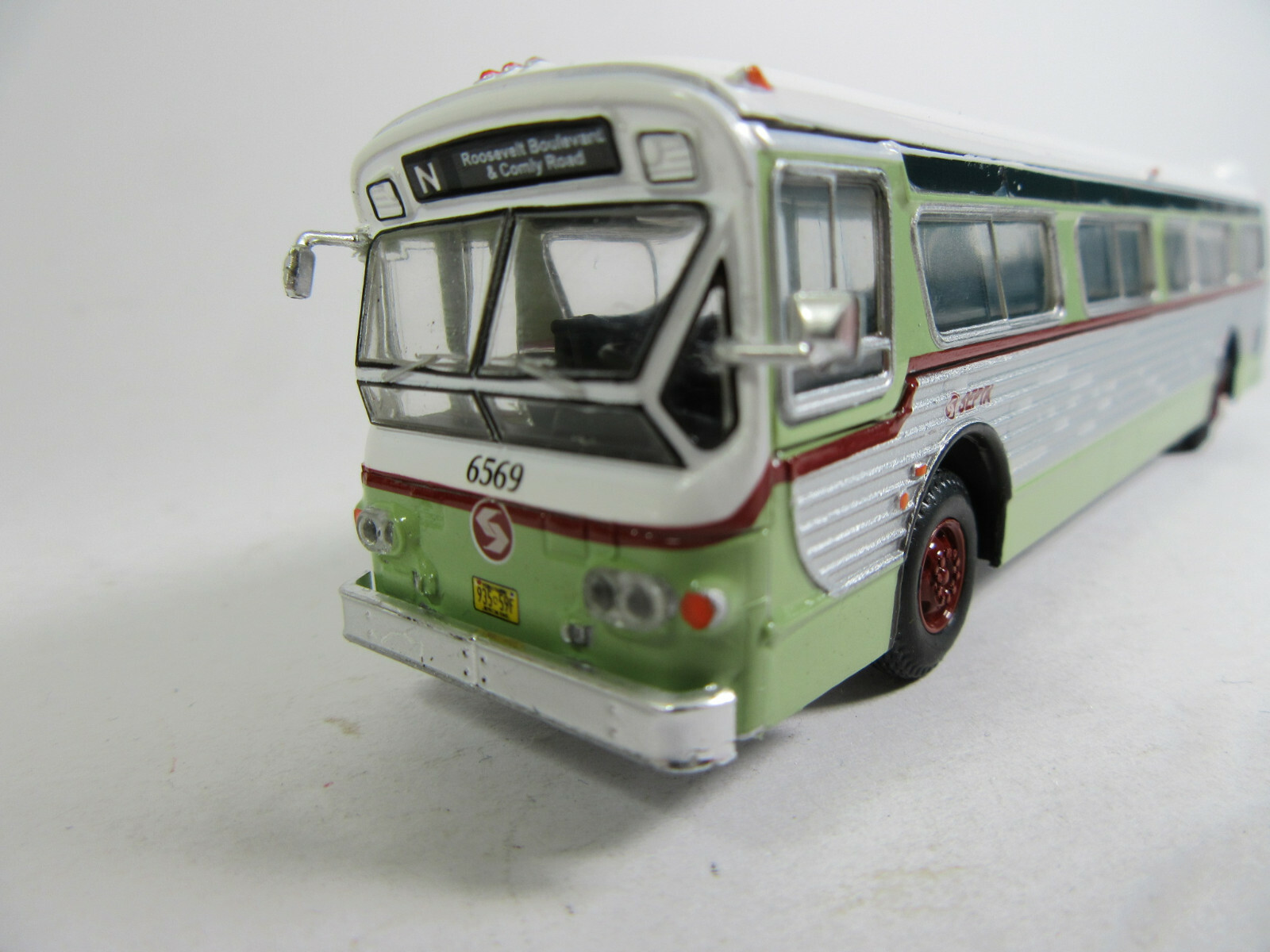 Iconic Replicas 1:87 Bus Flxible 53102 Transit SEPTA Philadelphia USA