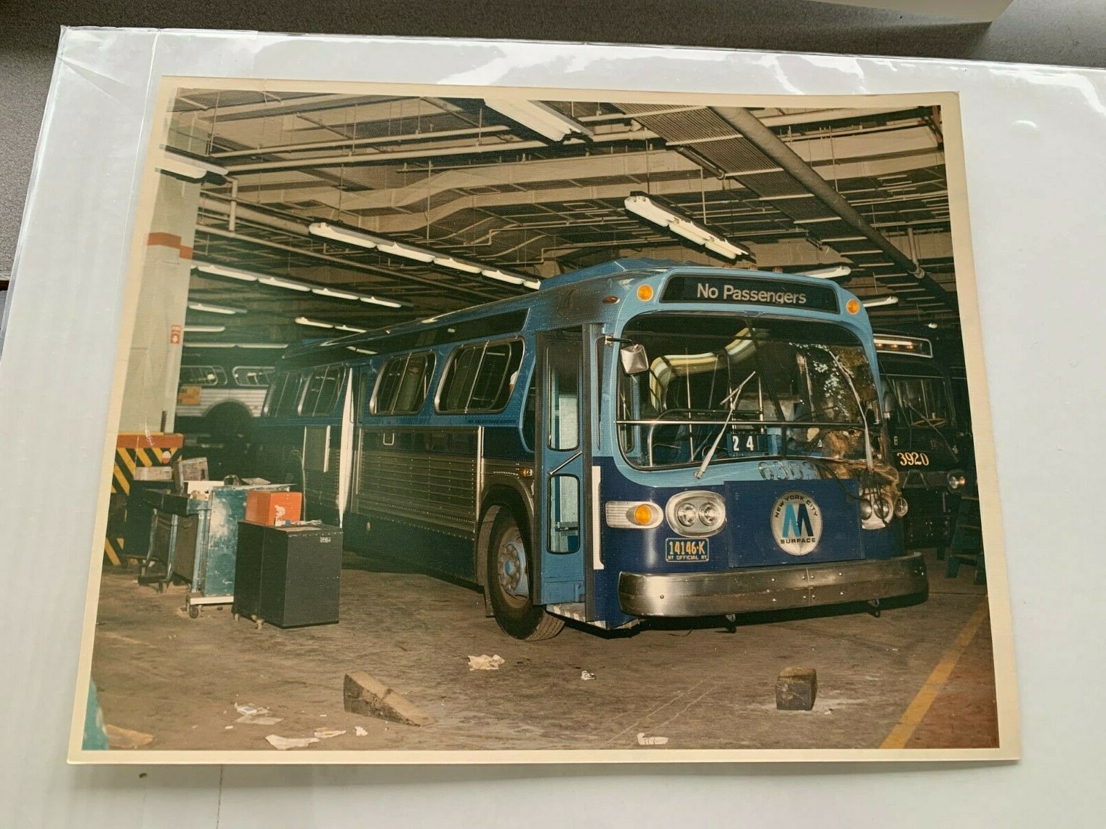 8X10 NY NYC BUS SURFACE TRANSIT COLOR PHOTOGRAPH FIRE DAMAGE NO PASSENGERS 6303