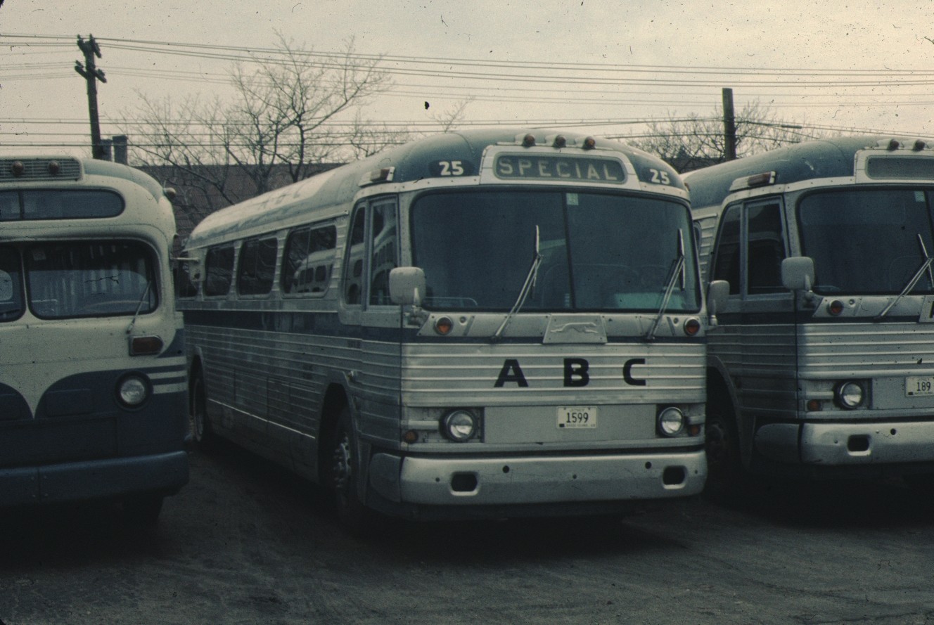 ABC Coach Co GM PD 4104 bus Ektachrome original Kodak slide