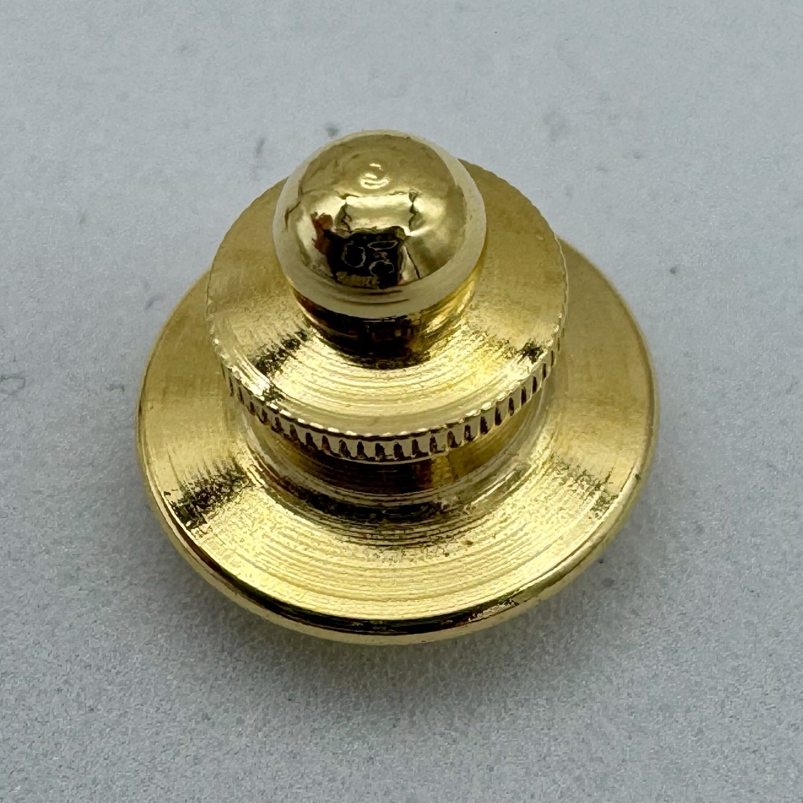 VTG 10k Gold Fill Greyhound Bus Dog Logo Lapel Pin Tie Tack RARE