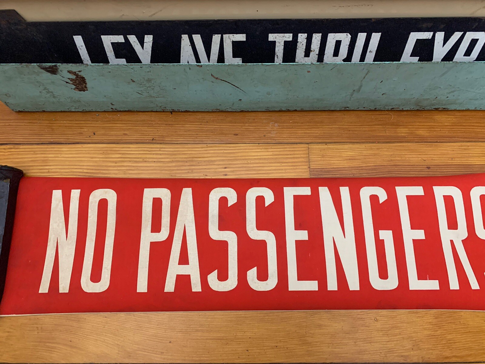 NY NYC BUS ROLL SIGN VELLUM BRONX NO PASSENGERS NOT IN SERVICE WARNING DISPLAY