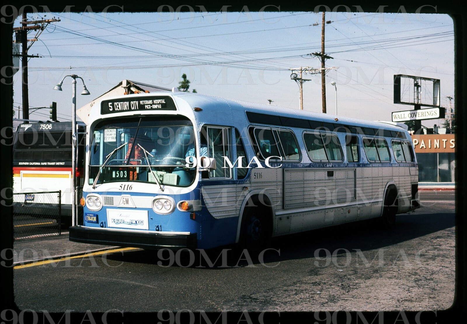 SMMBL. GMDD Classic Bus #5116. Santa Monica (CA). Original Slide 1982.