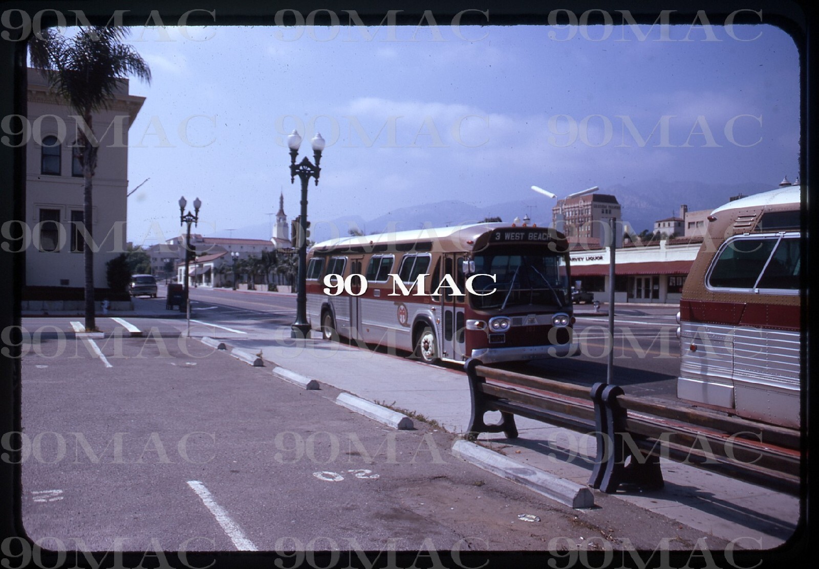 SBMTD. GM COACH BUS #203. Santa Barbara (CA). Original Slide 1972. (A)