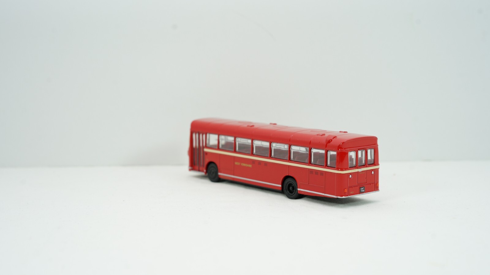 EFE Gilbow 1/76 BUS Lot 7x 34905 20449 25106 31303SB 28815 28802A 28903 NEW G9