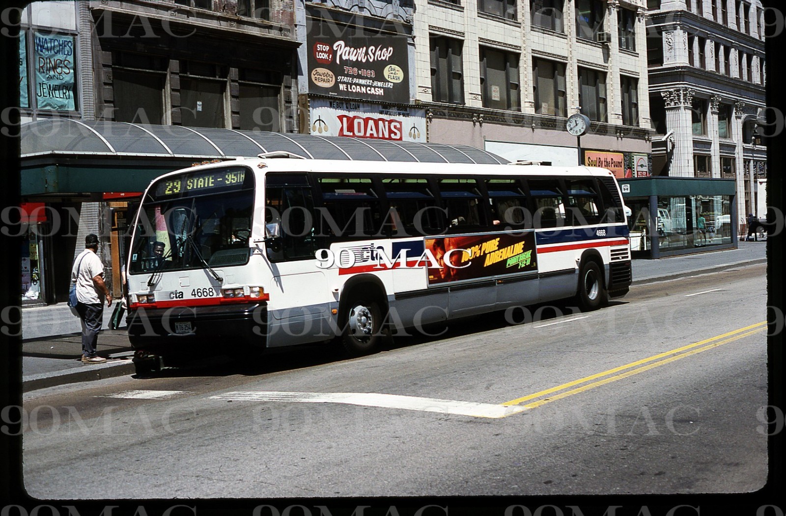 CTA. TMC RTS BUS #4668. Chicago (IL). Original Slide 1991.