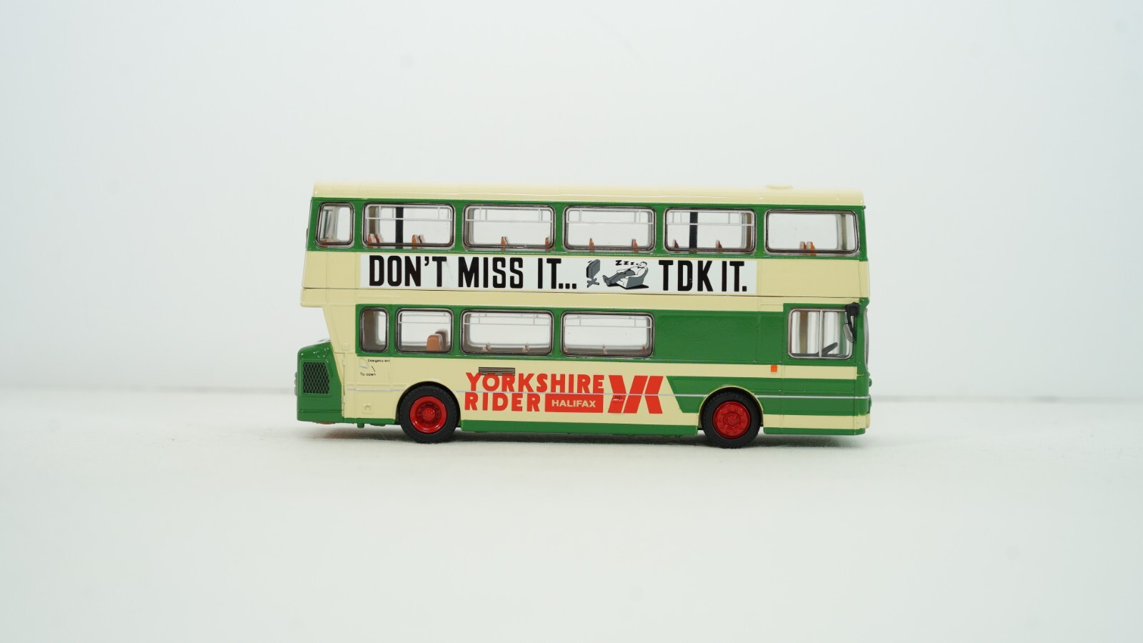 EFE Gilbow 1/76 GM Standard Fleetline Yorkshire Rider Bus Item 29006 NEW W20