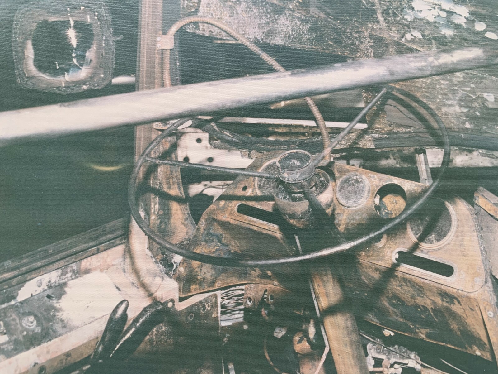 8X10 NY NYC BUS M SURFACE TRANSIT COLOR PHOTOGRAPH FIRE DAMAGE DRIVERS SECTION